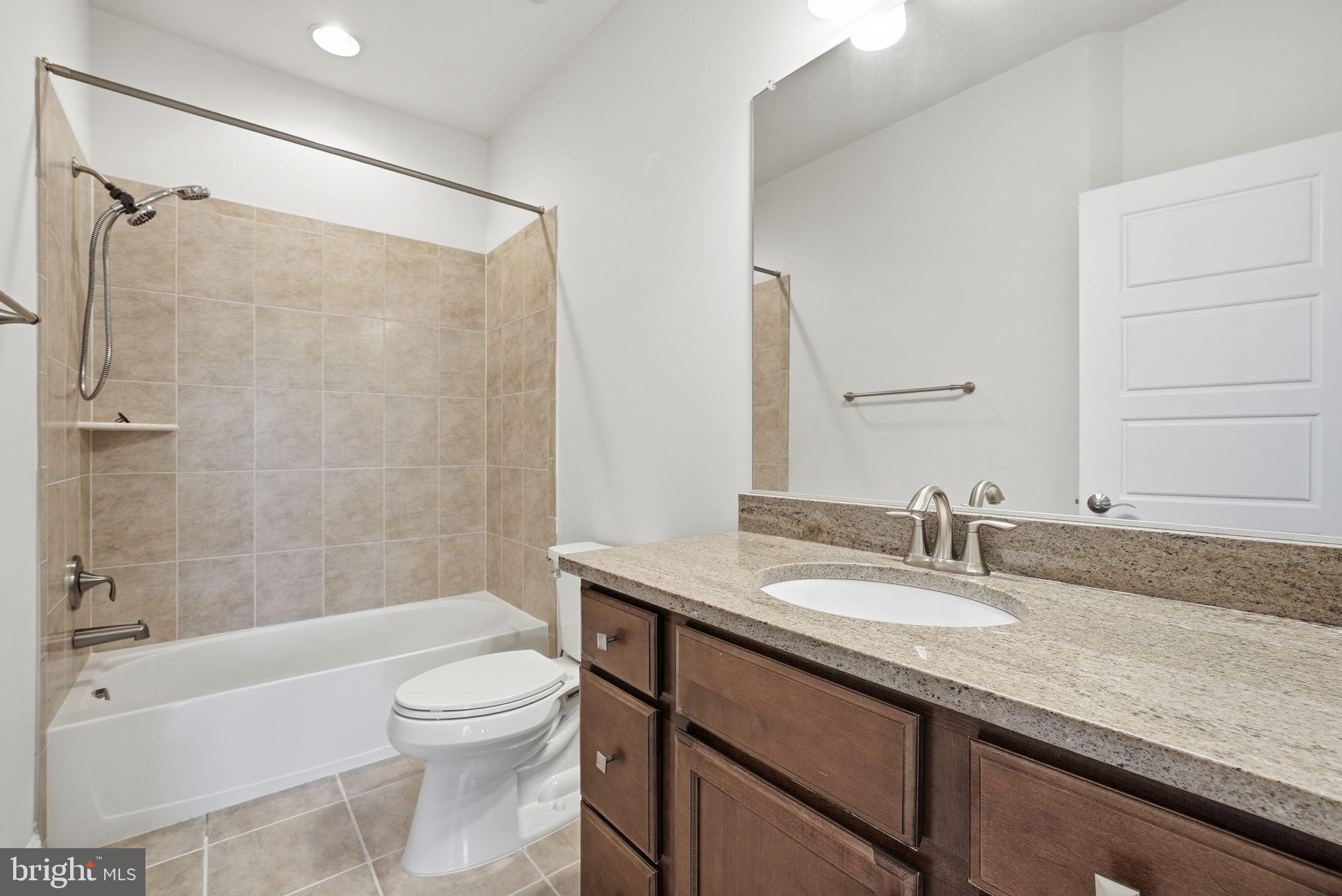 EMBASSY COURT - Residential