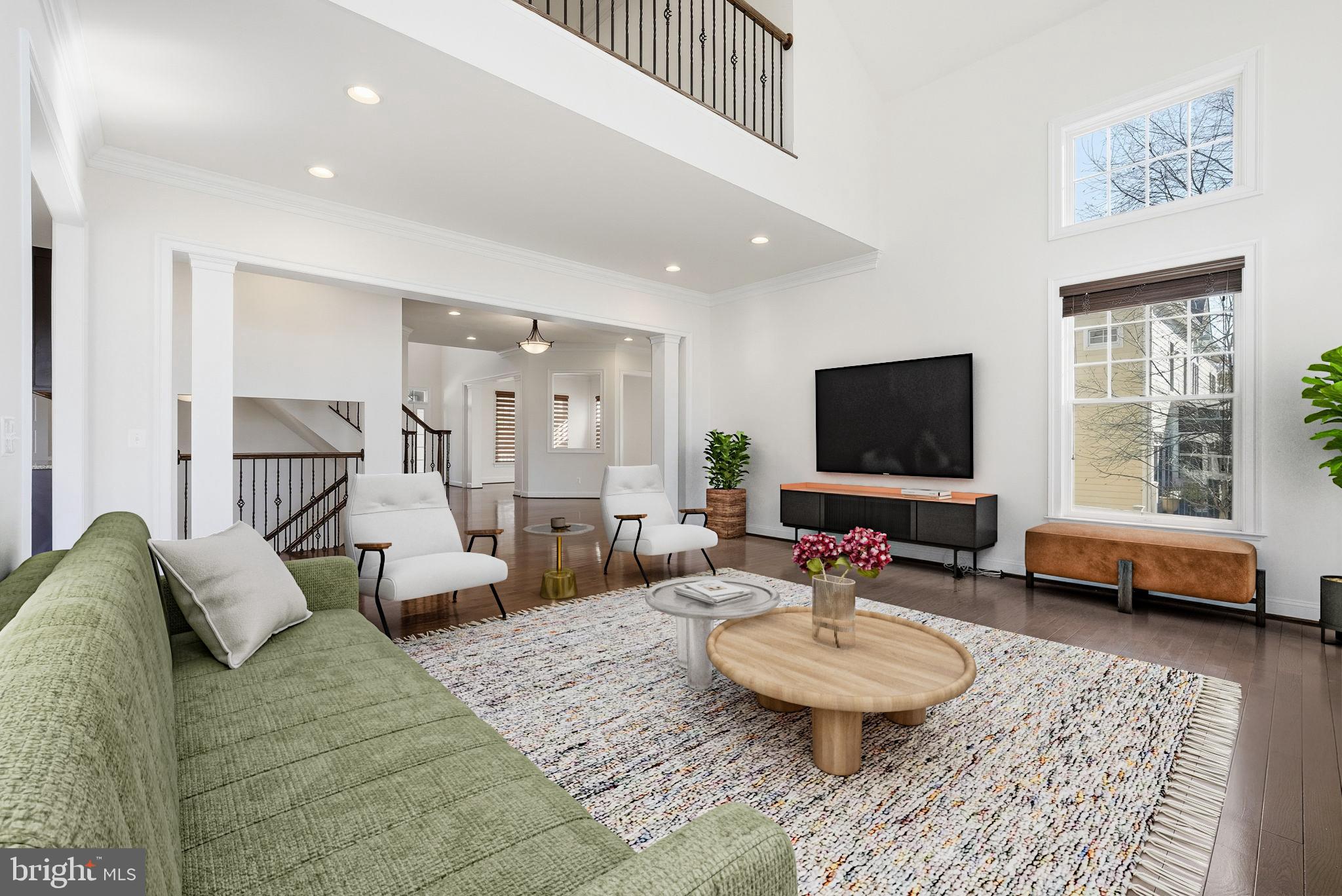 EMBASSY COURT - Residential