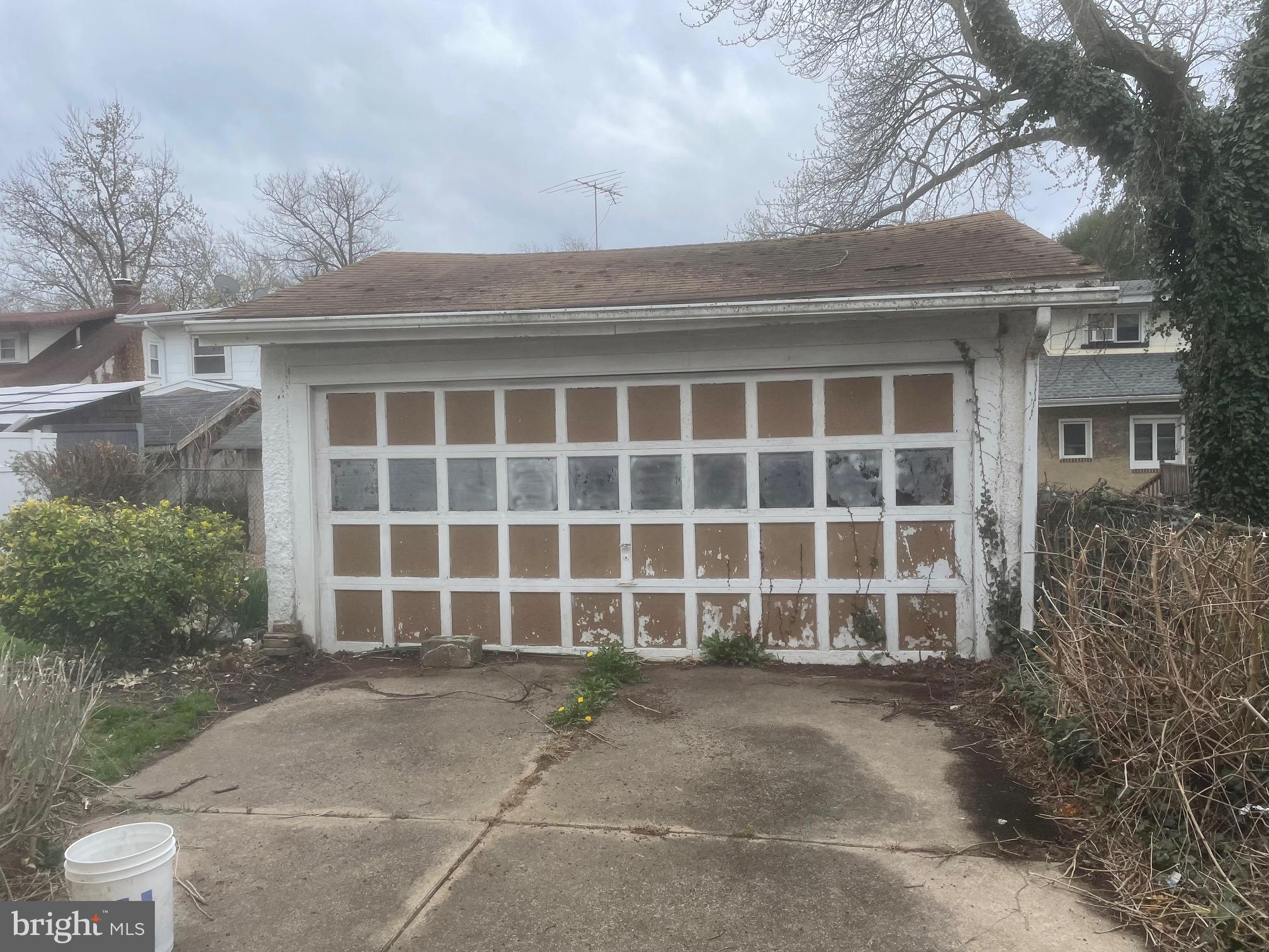 FOX CHASE - Residential