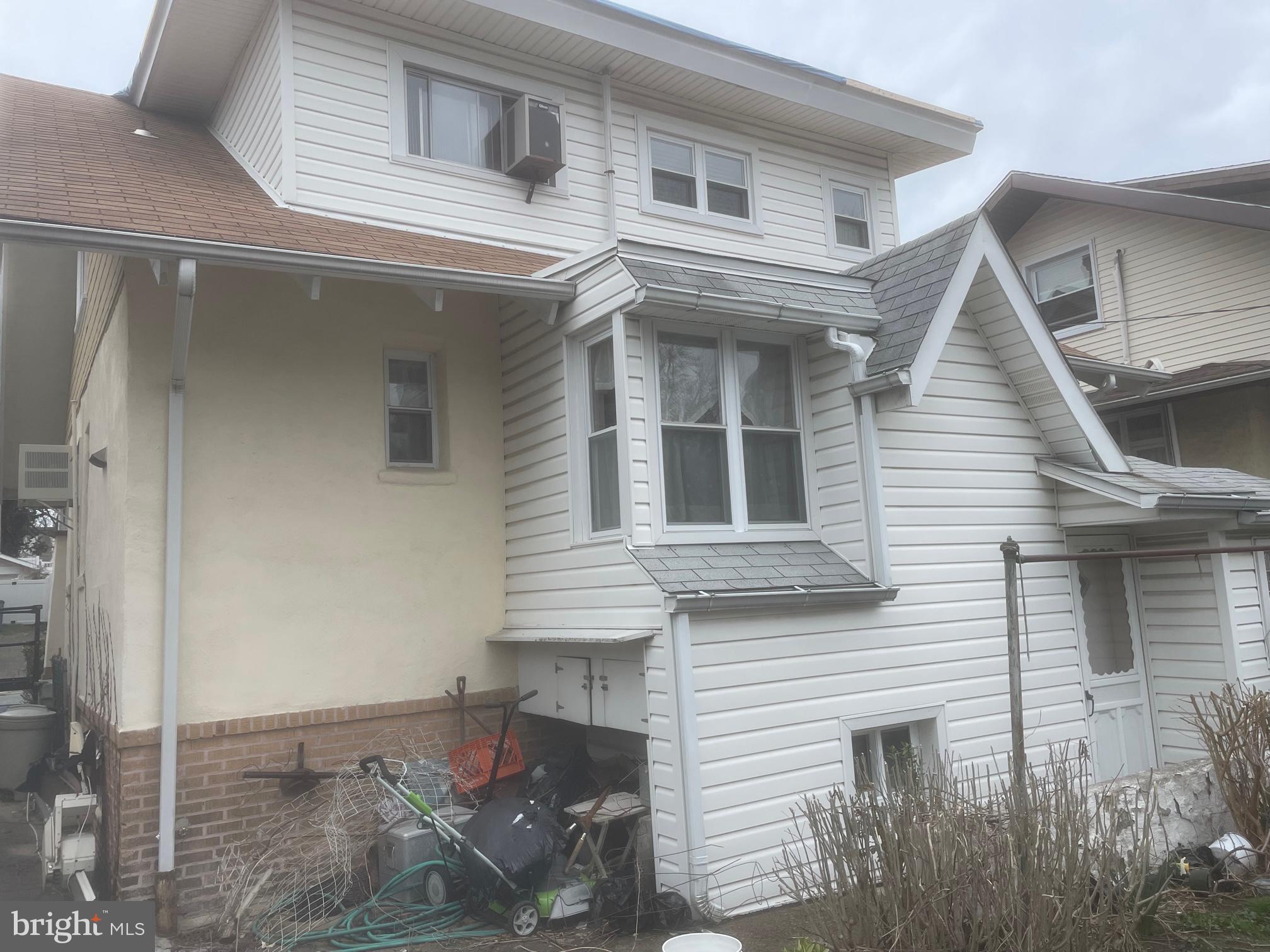 FOX CHASE - Residential