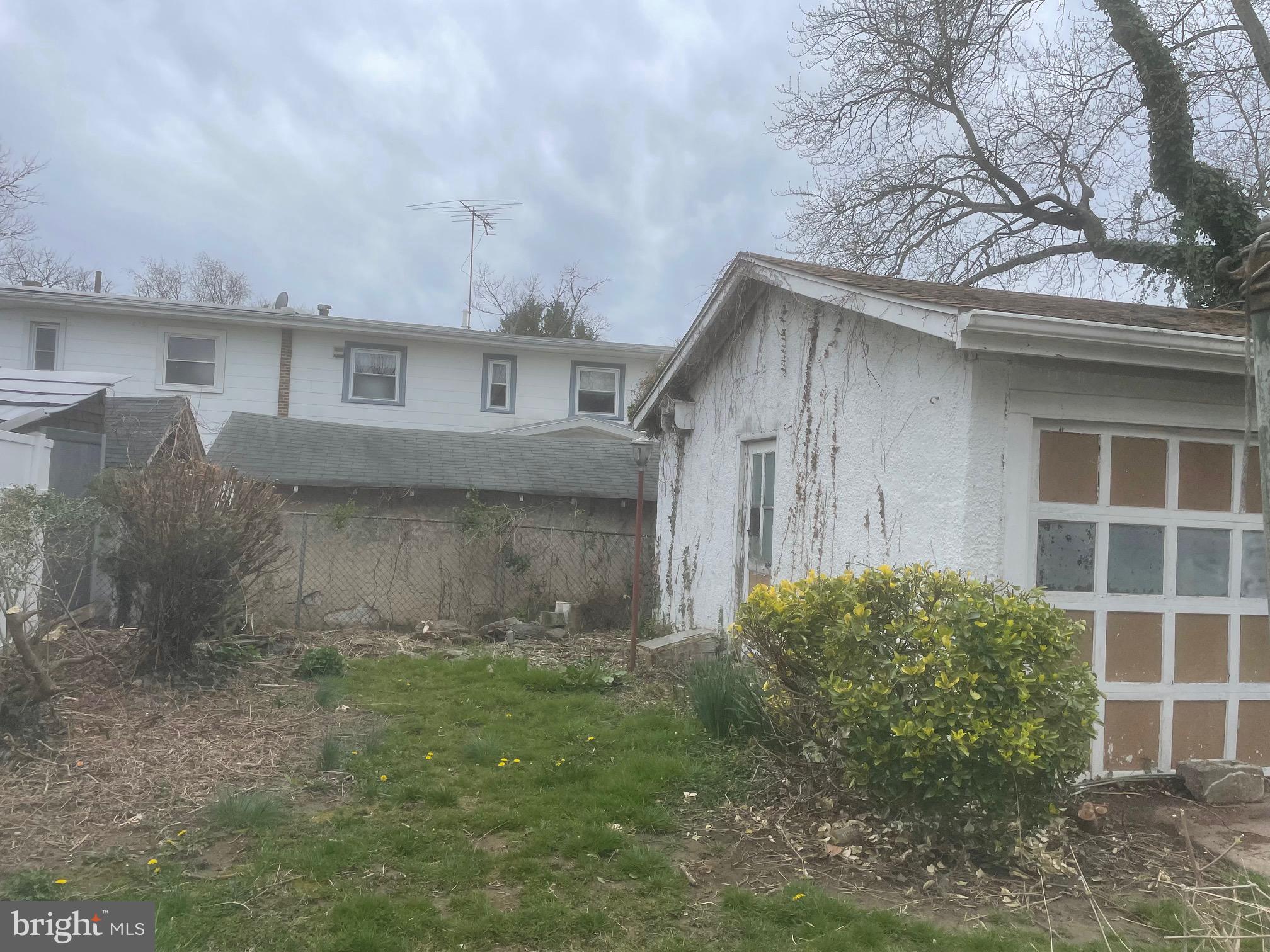 FOX CHASE - Residential