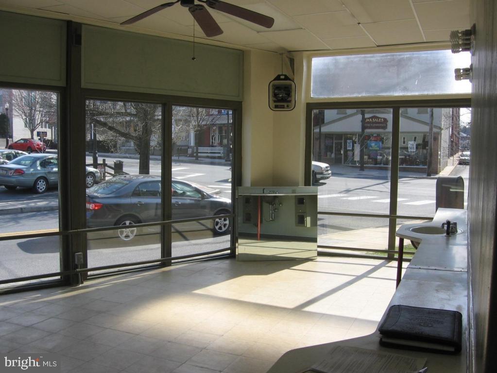 EPHRATA BOROUGH - Commercial Lease