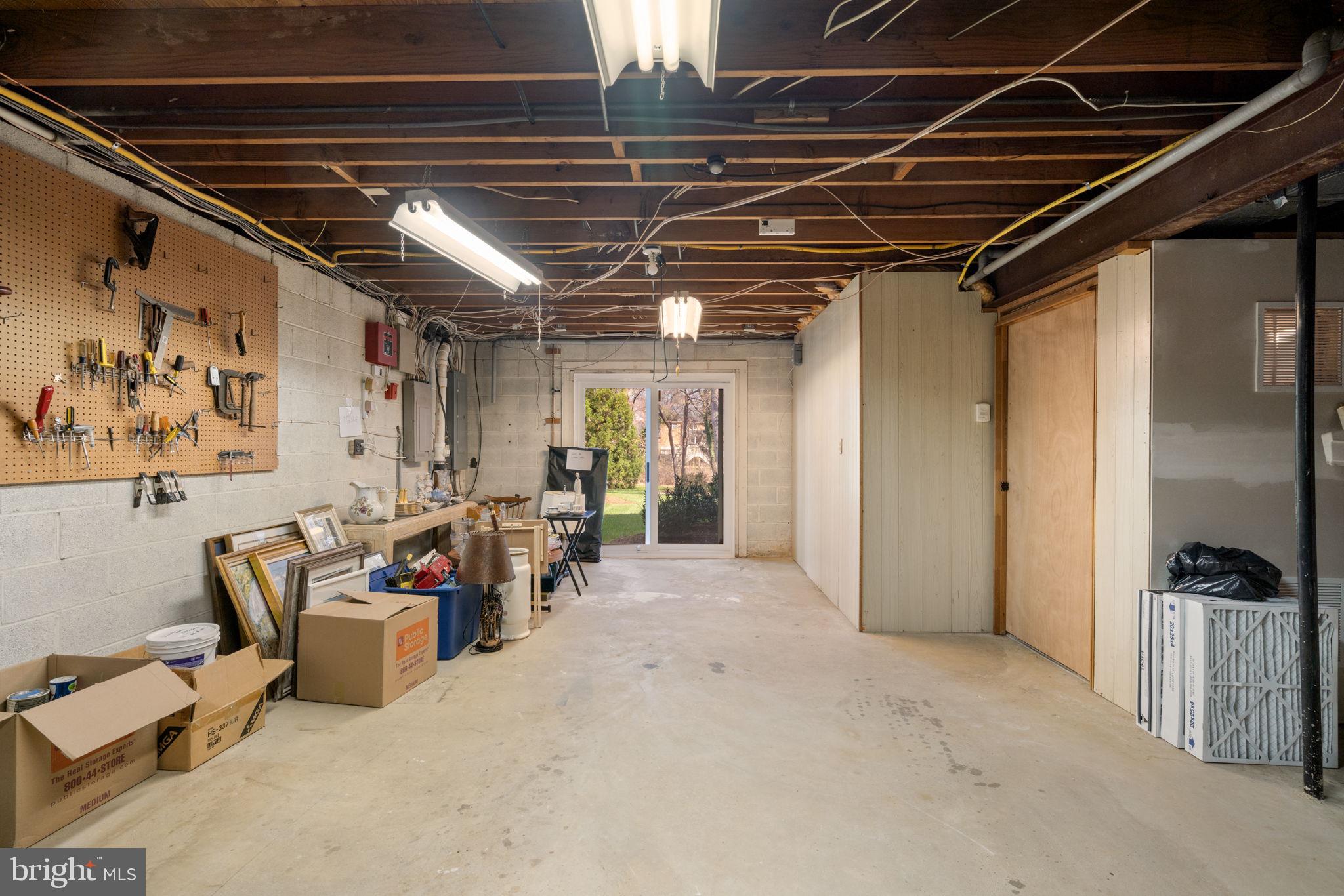 BRIDLE PATH MANOR - Residential