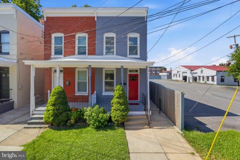 Townhouse For Rent - 20 E 7th Street<br/> Frederick County, FREDERICK, MD 21701