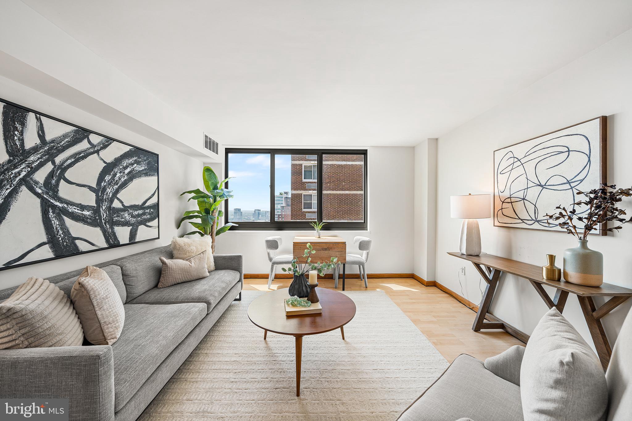 1420 LOCUST STREET 00 35H