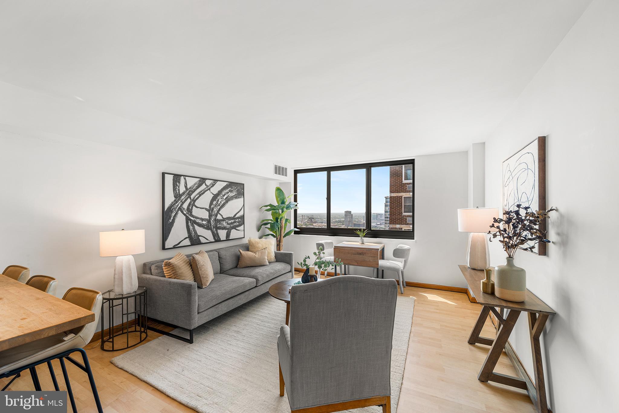1420 LOCUST STREET 00 35H