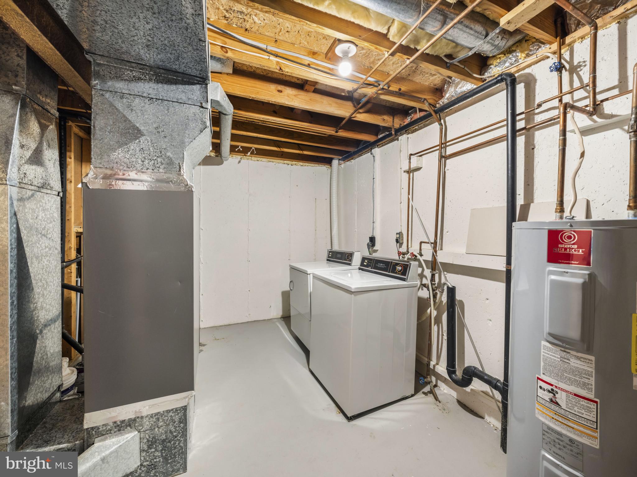 COURTS OF TYSONS - Residential