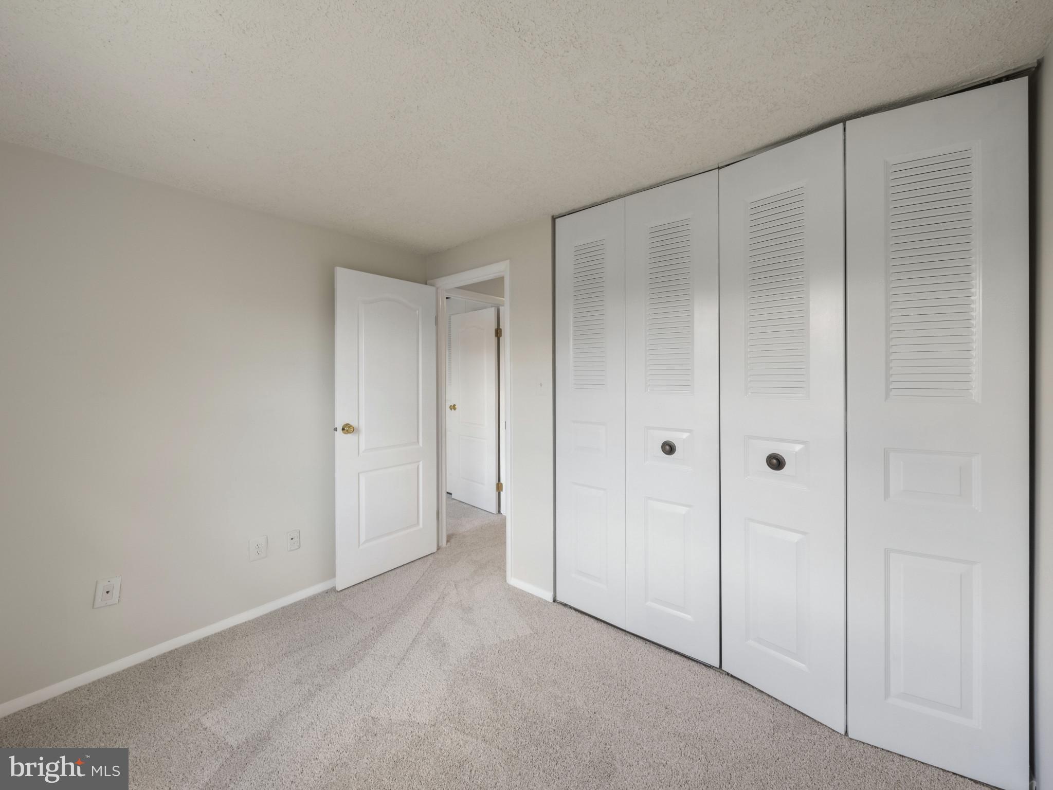 COURTS OF TYSONS - Residential