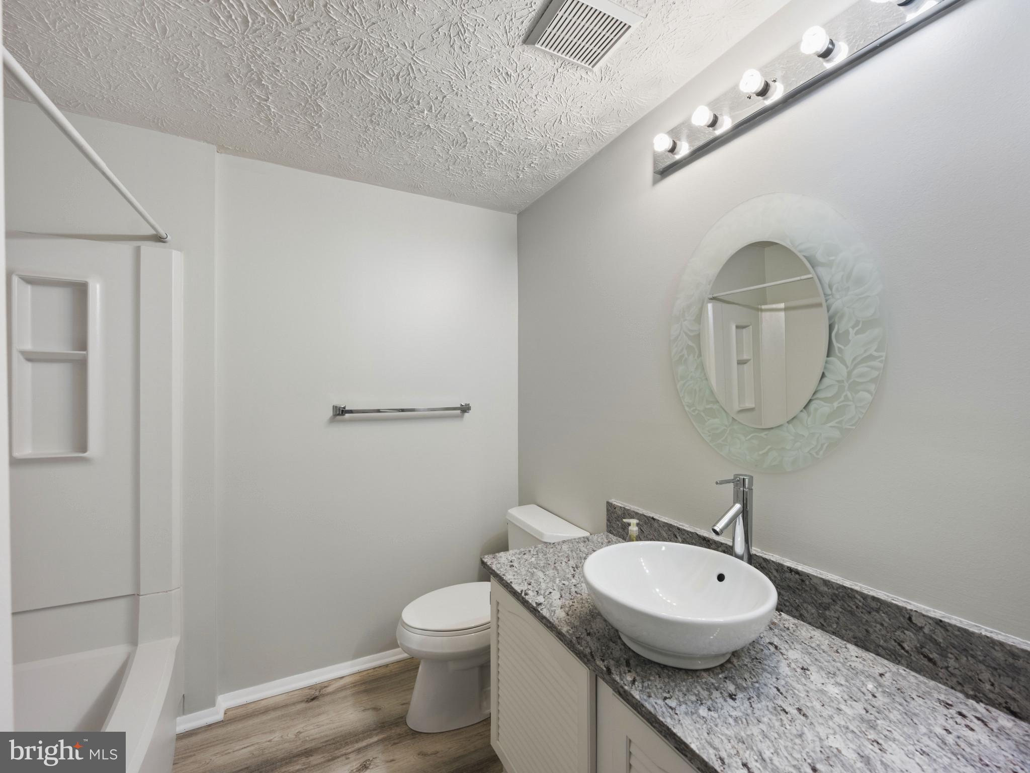 COURTS OF TYSONS - Residential