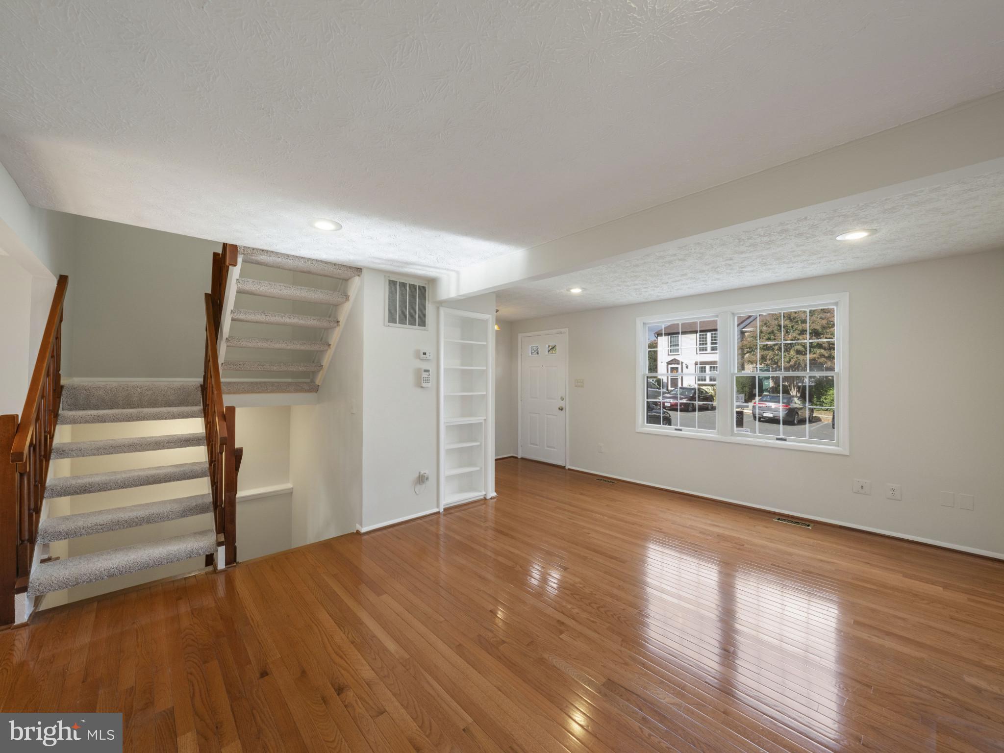 COURTS OF TYSONS - Residential