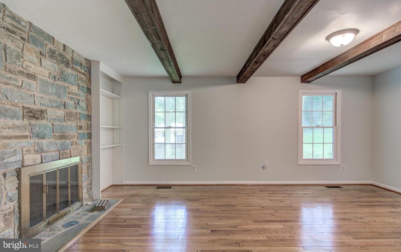 MANTUA - Residential Lease