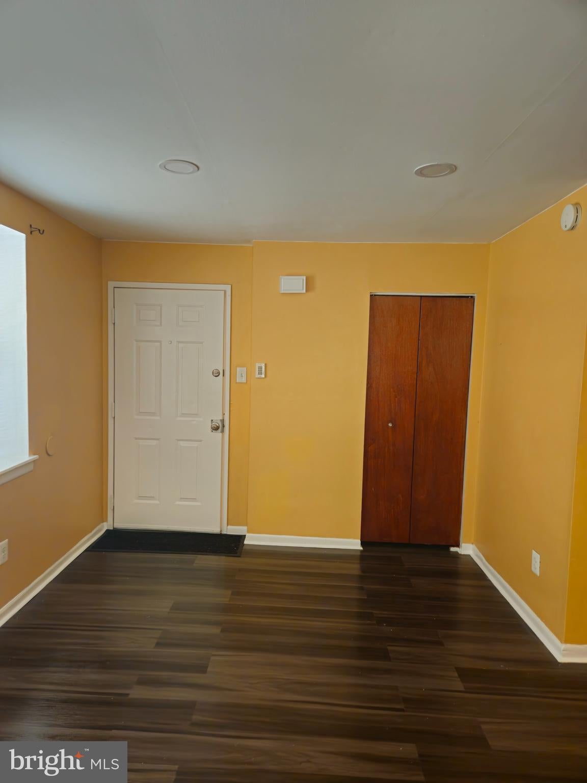 218 E PRICE STREET 1ST FLOOR