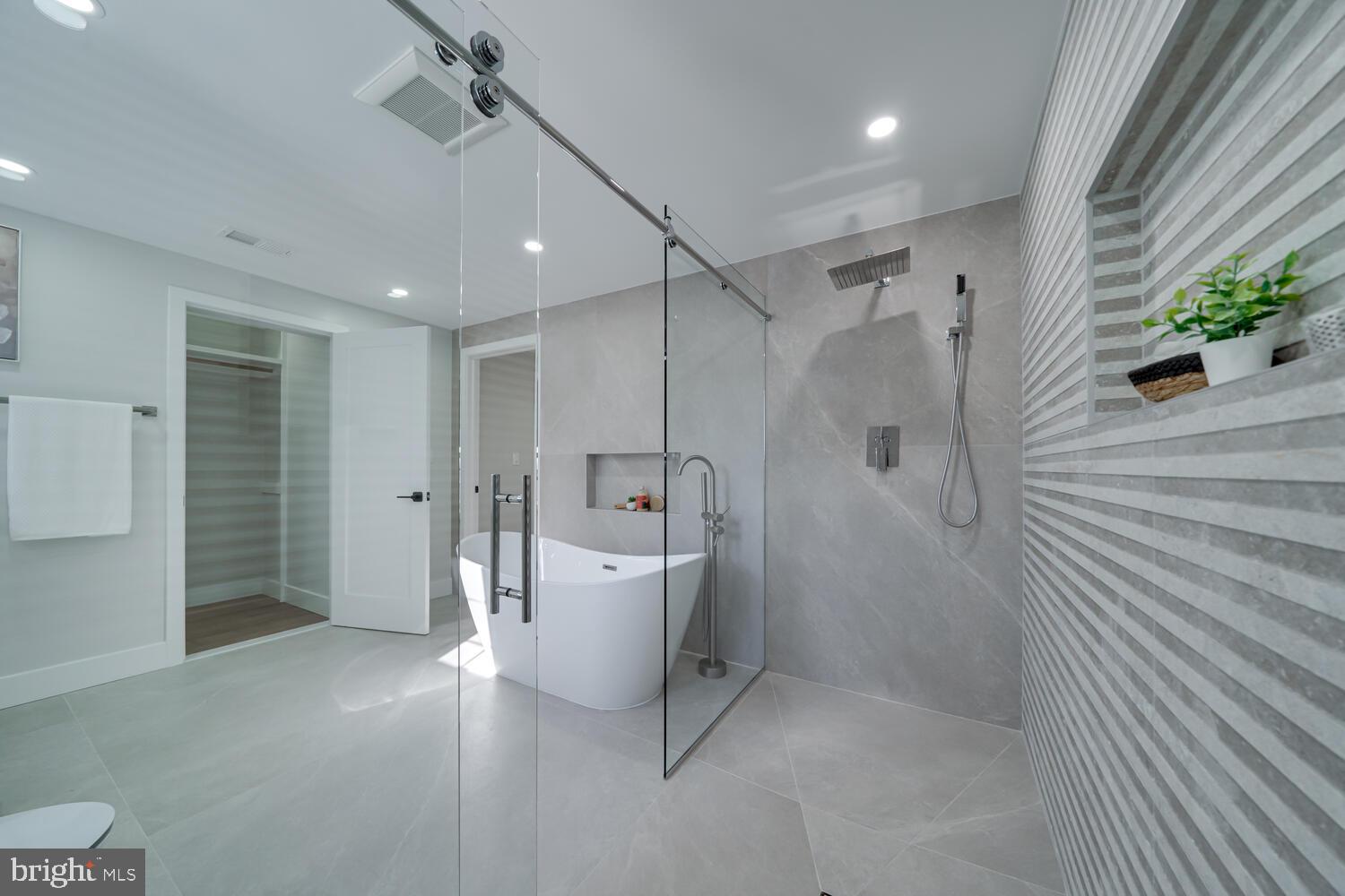 SOUTHRIDGE - Residential