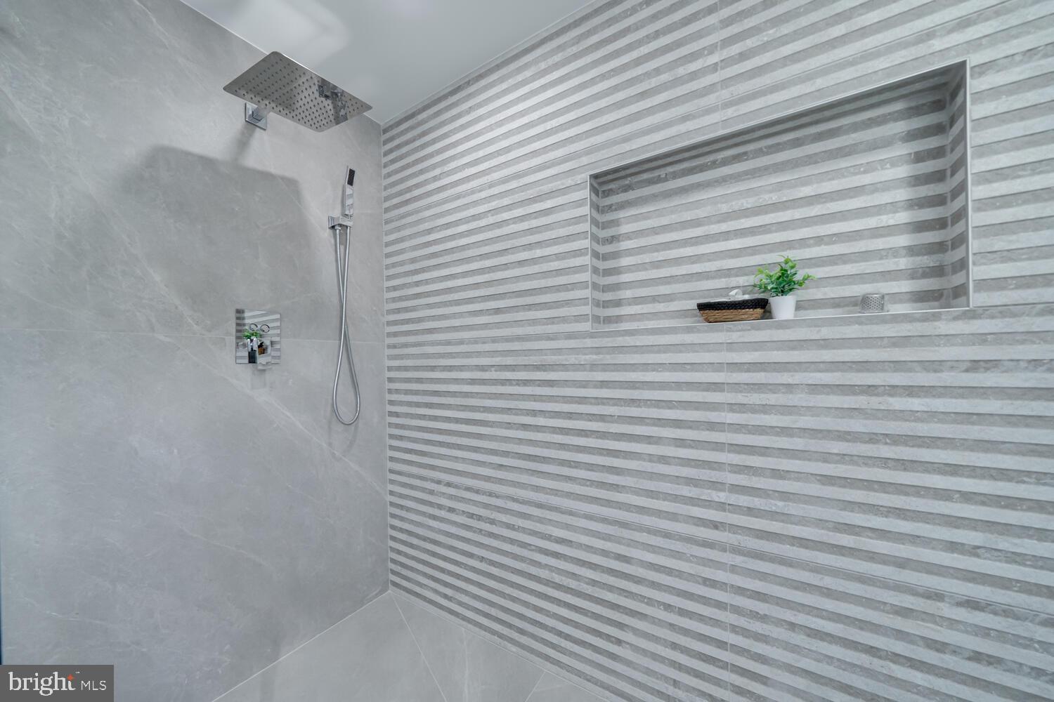 SOUTHRIDGE - Residential