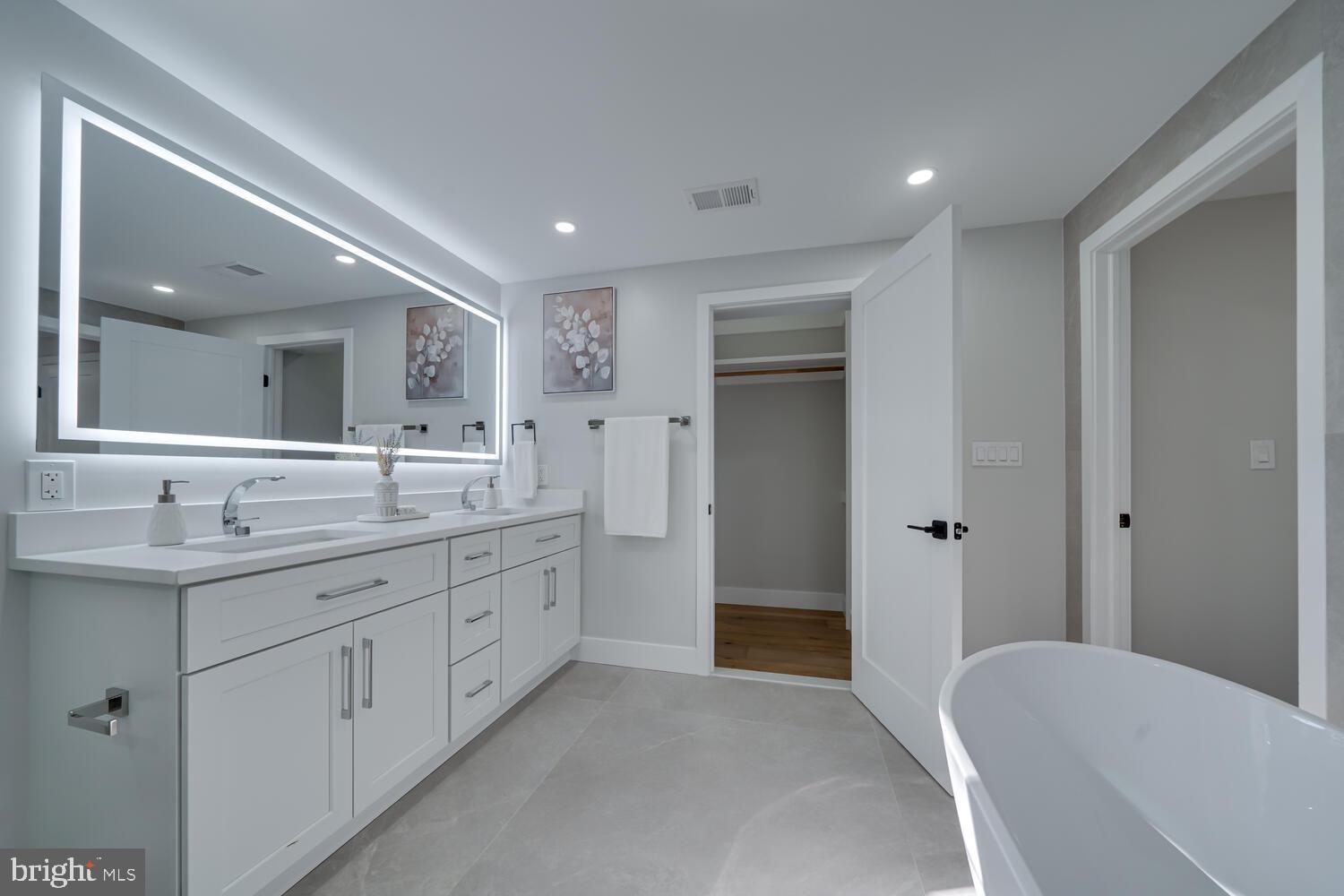 SOUTHRIDGE - Residential