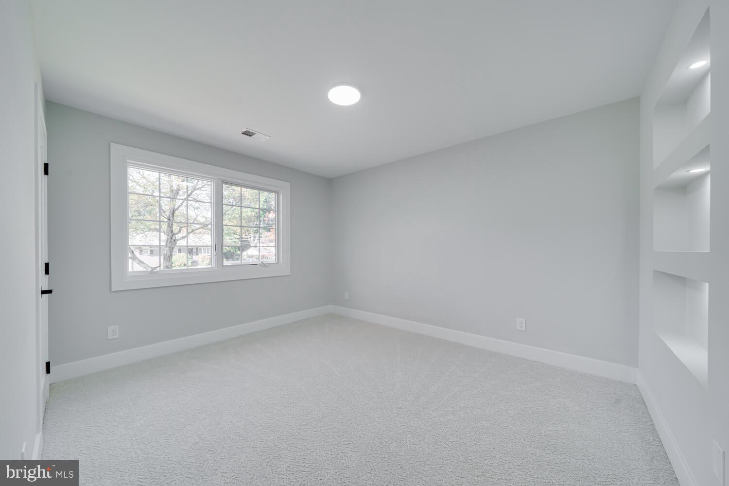 SOUTHRIDGE - Residential