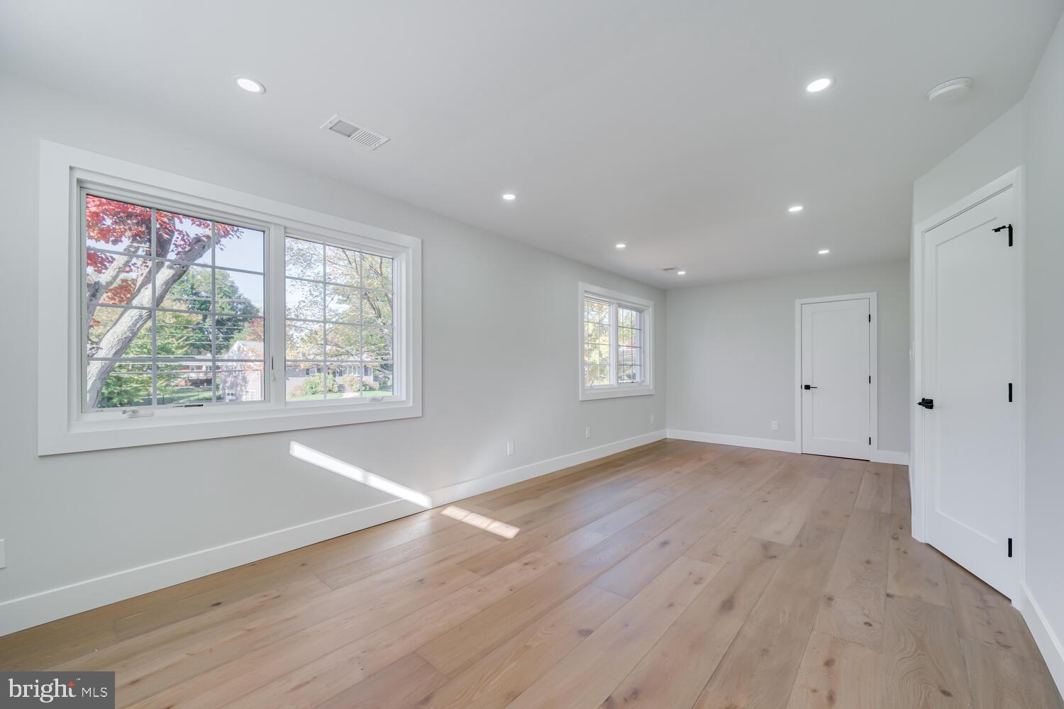 SOUTHRIDGE - Residential