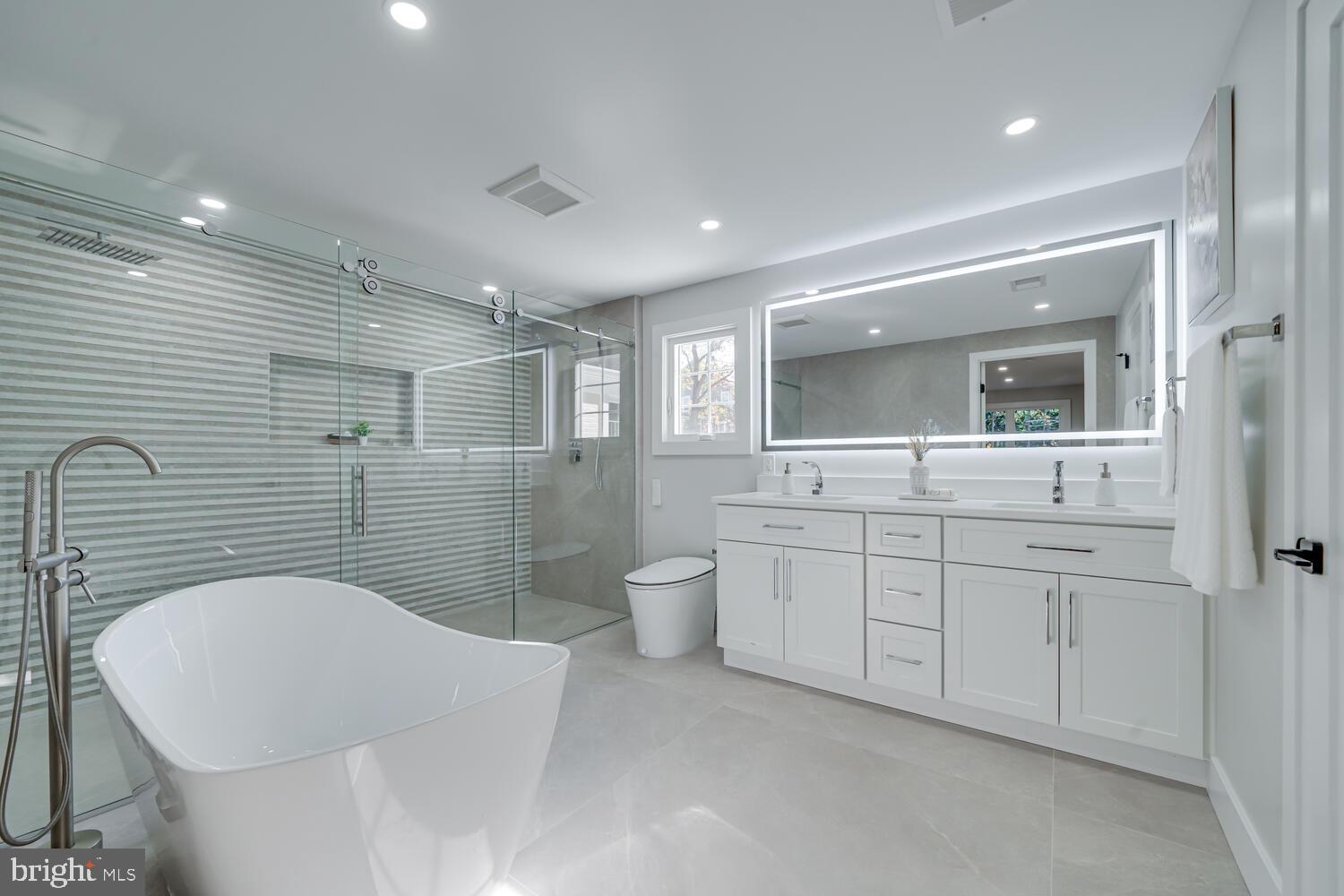 SOUTHRIDGE - Residential