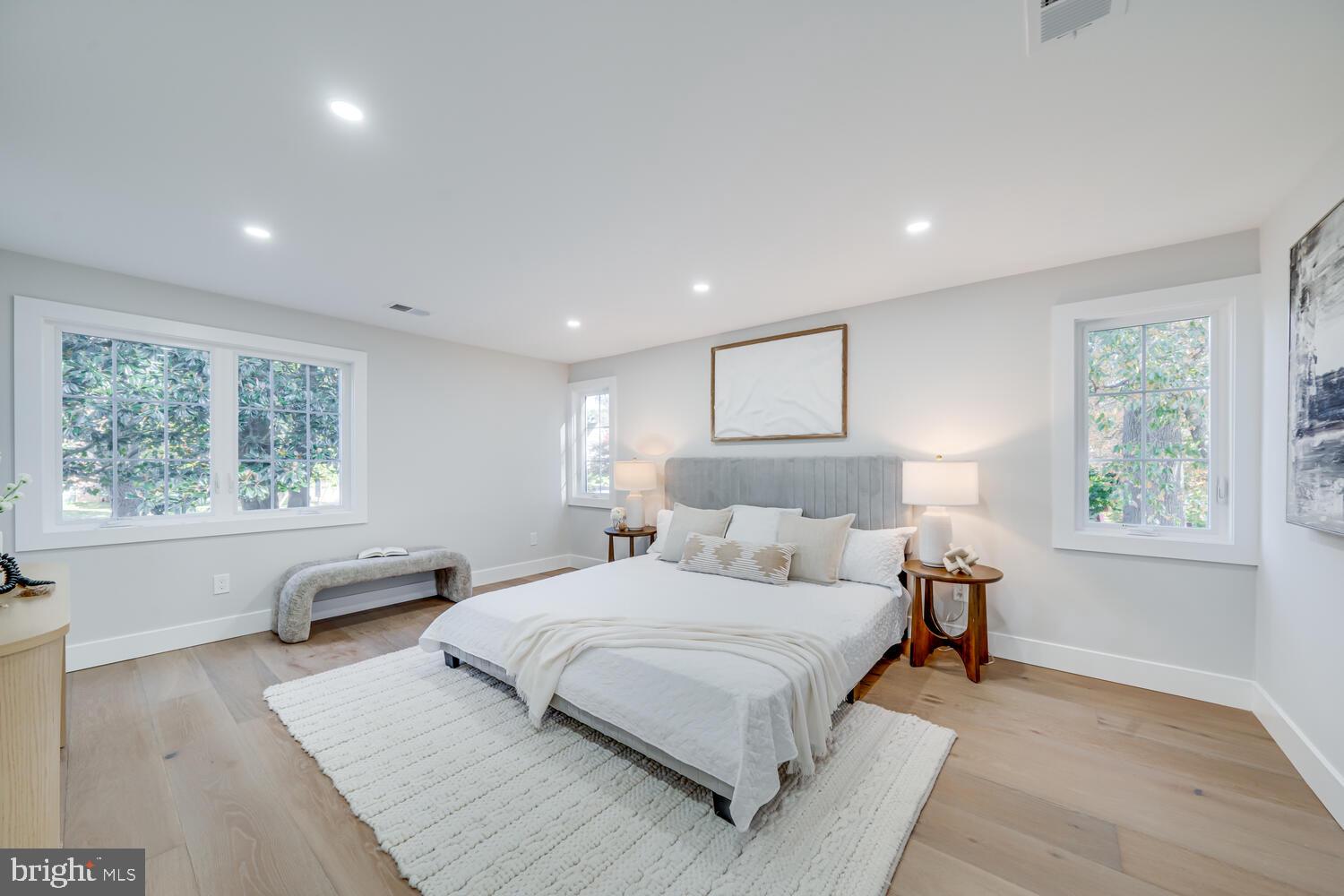 SOUTHRIDGE - Residential