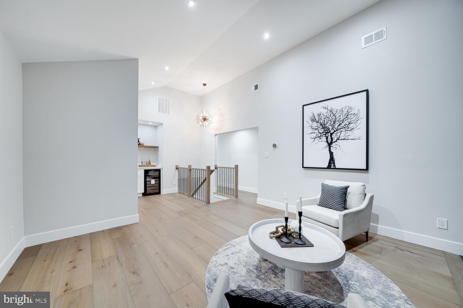 SOUTHRIDGE - Residential