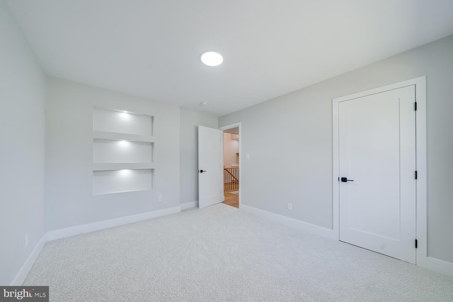 SOUTHRIDGE - Residential