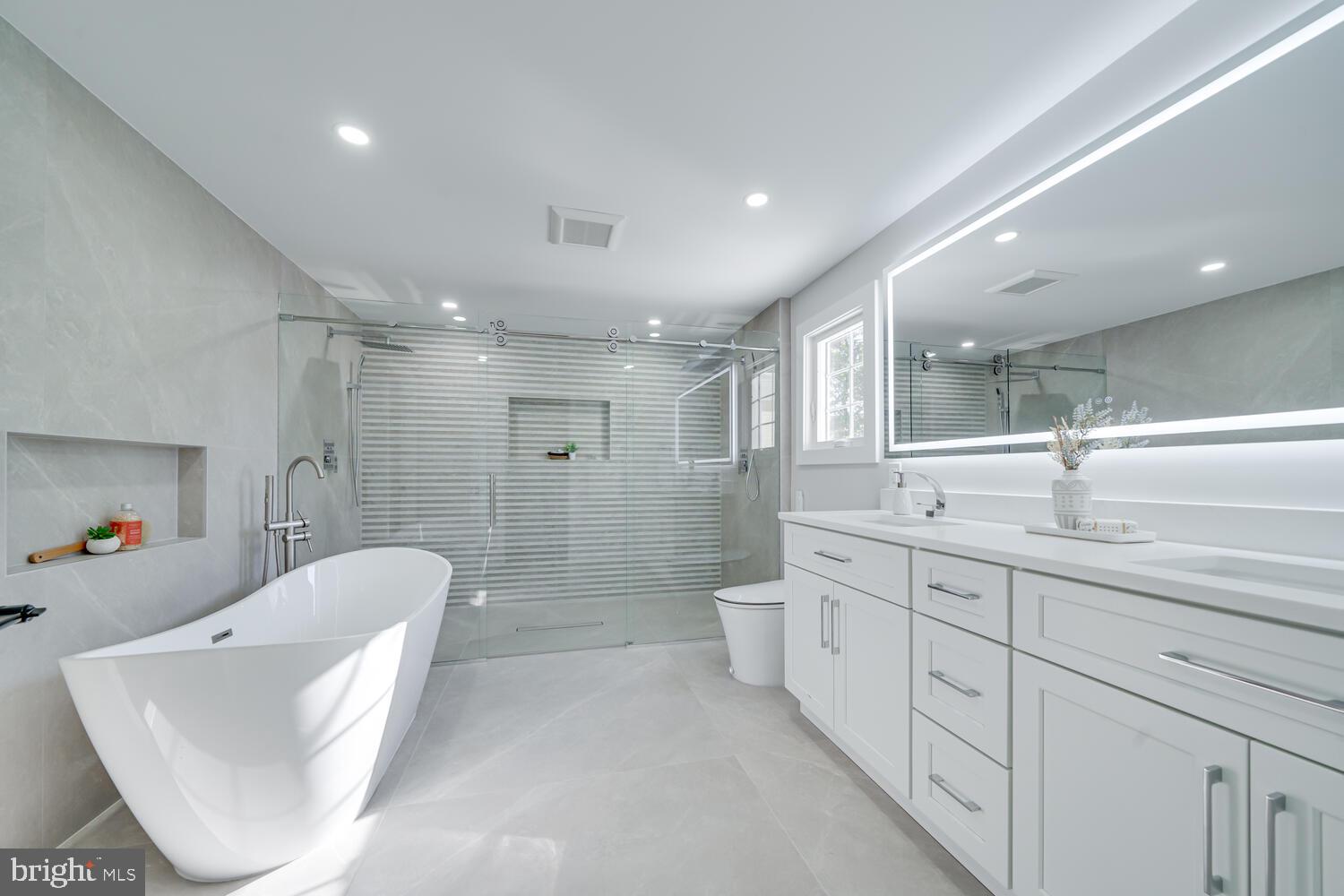 SOUTHRIDGE - Residential