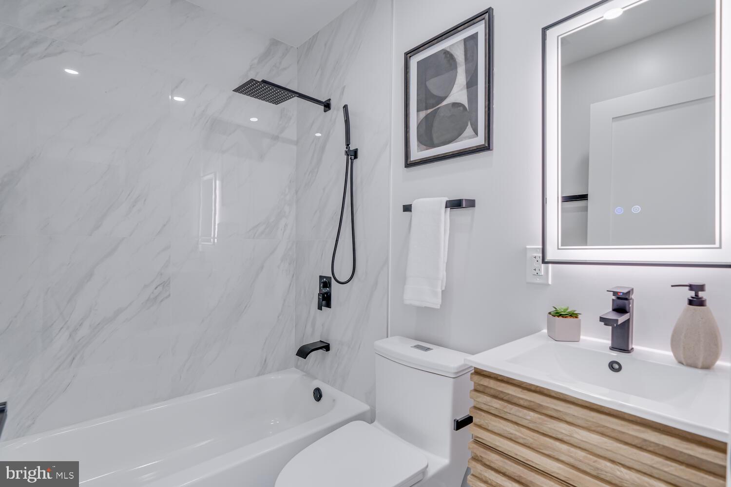 SOUTHRIDGE - Residential