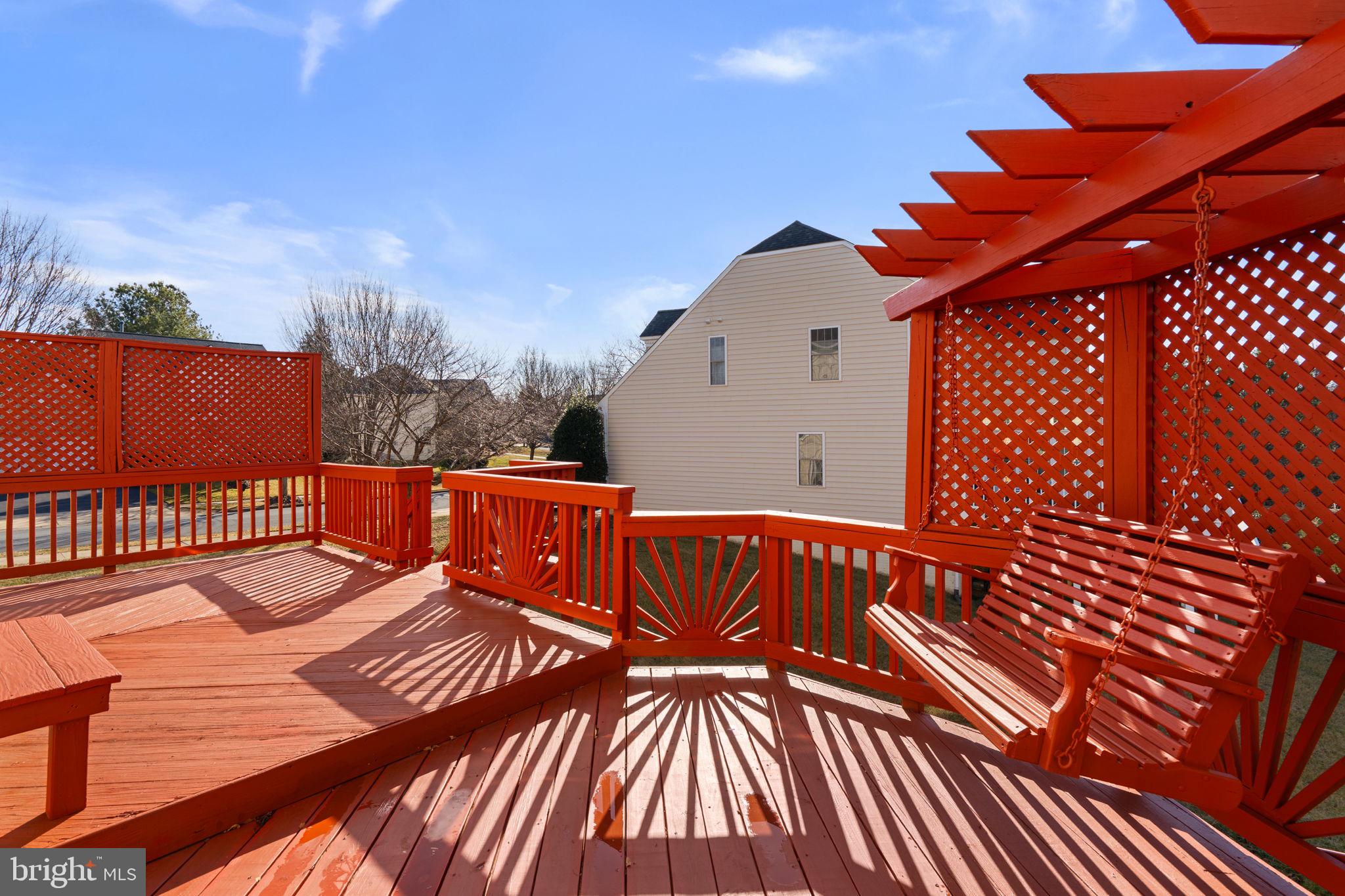 KINGSVIEW VILLAGE - Residential