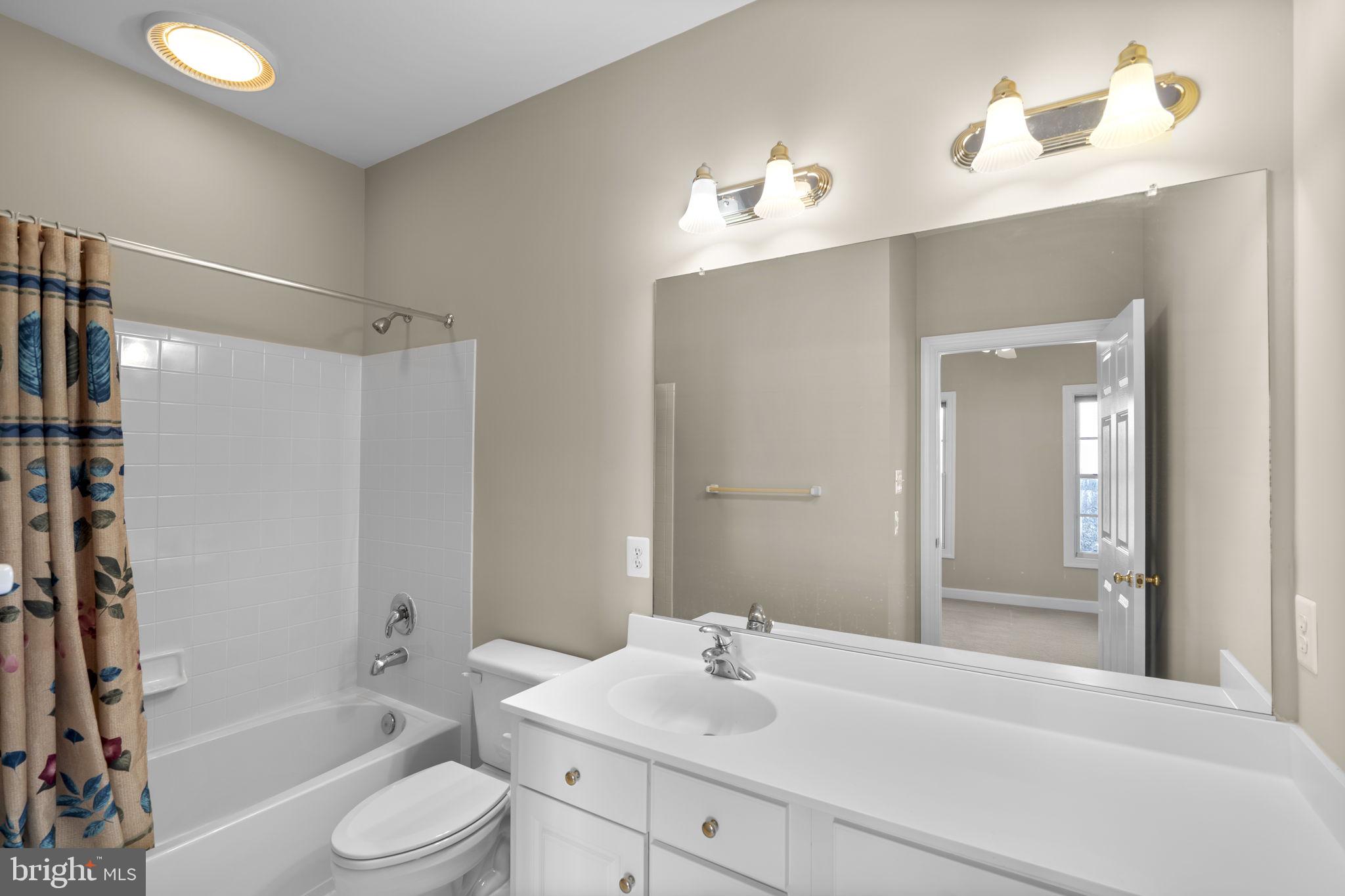 KINGSVIEW VILLAGE - Residential