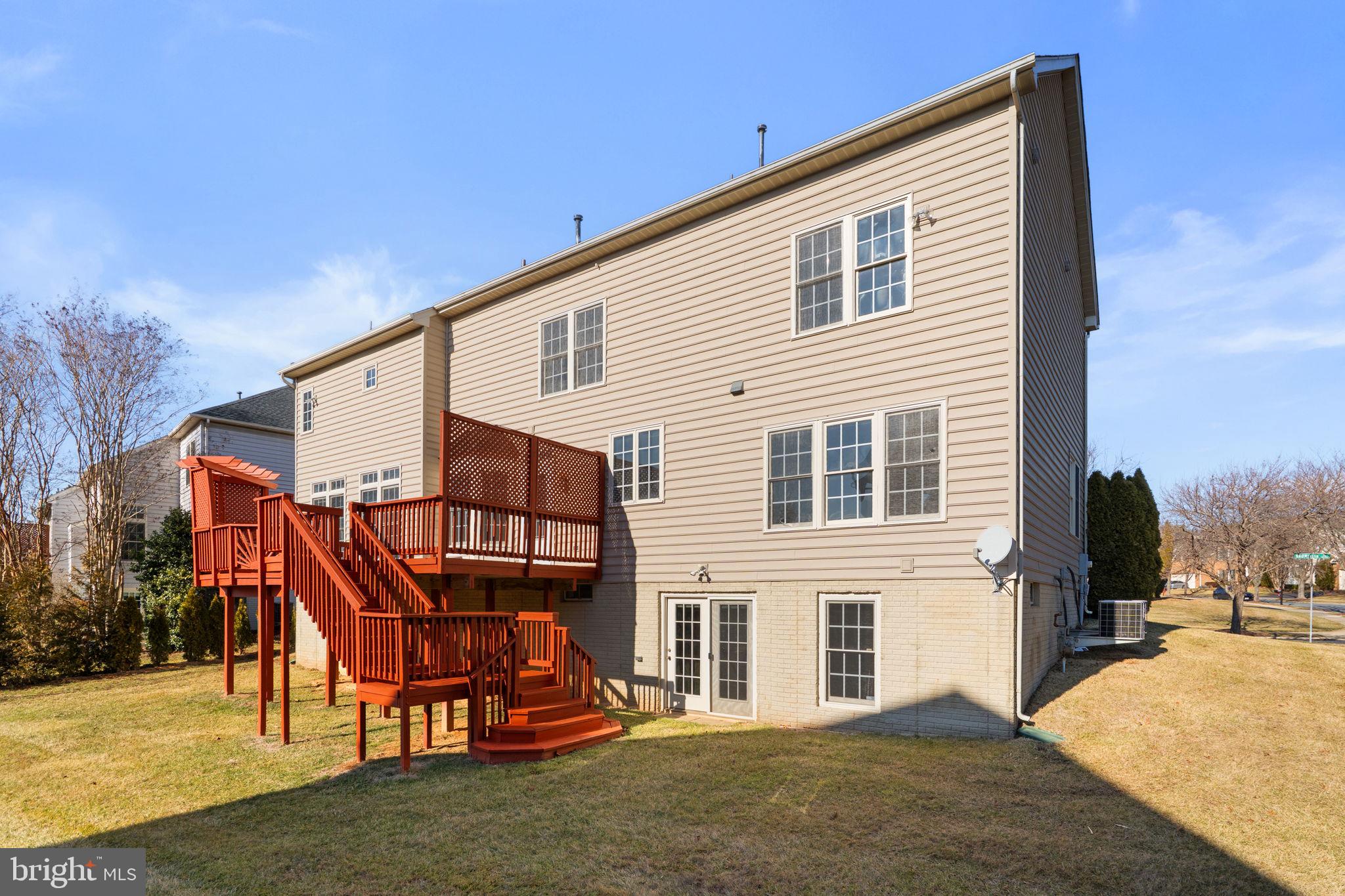 KINGSVIEW VILLAGE - Residential