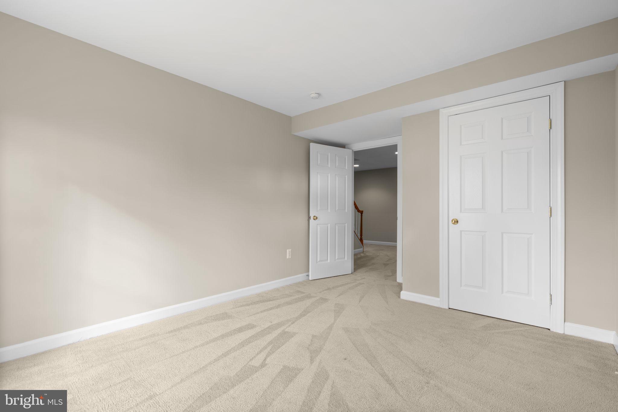 KINGSVIEW VILLAGE - Residential