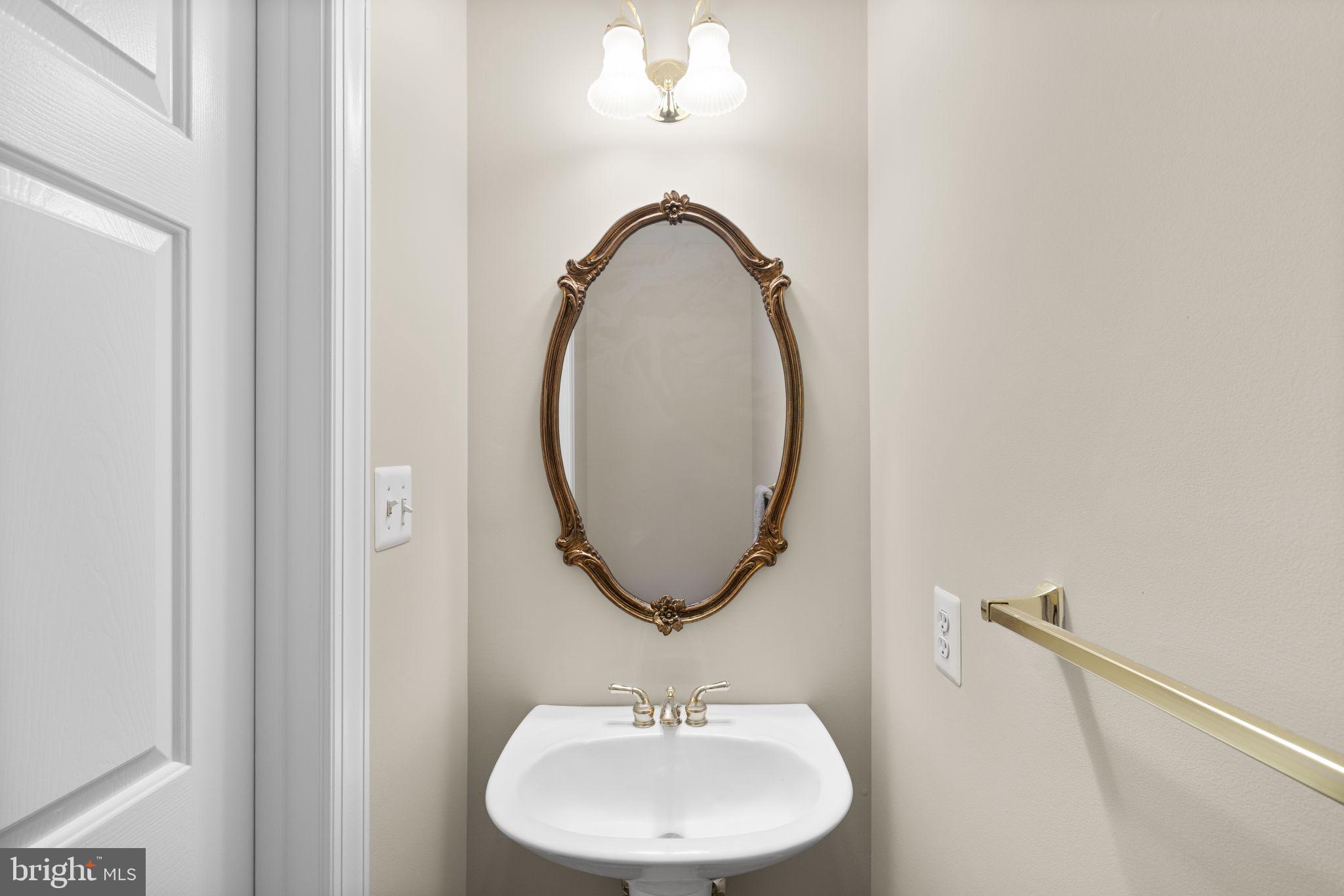 KINGSVIEW VILLAGE - Residential