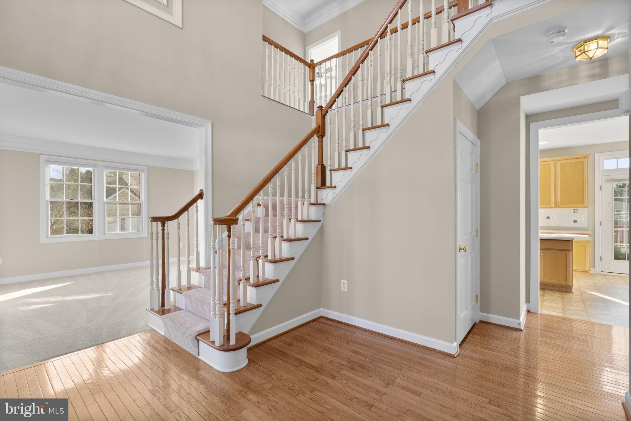 KINGSVIEW VILLAGE - Residential