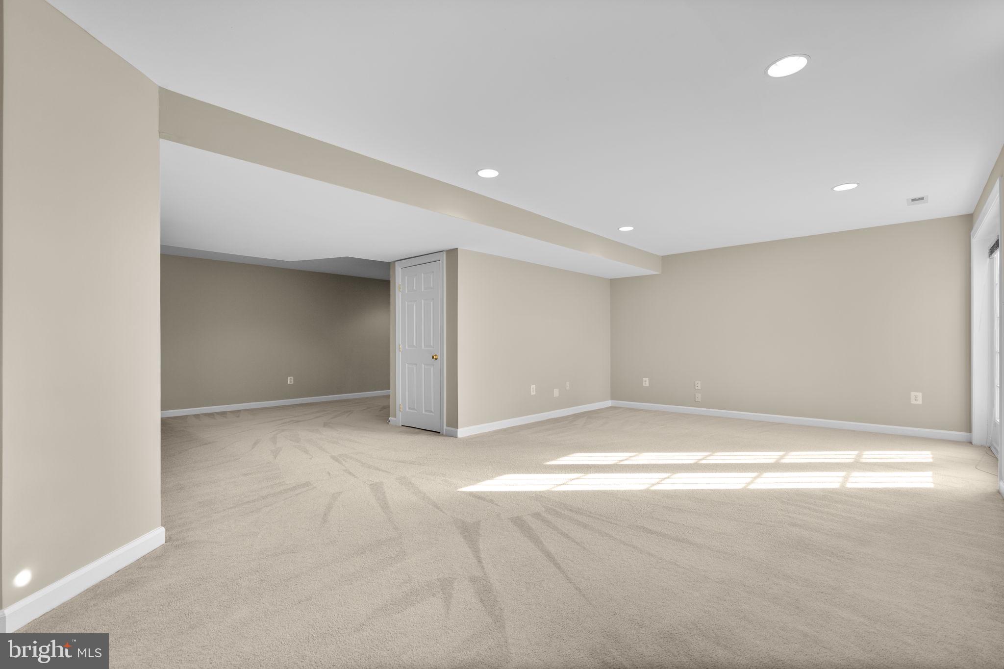 KINGSVIEW VILLAGE - Residential