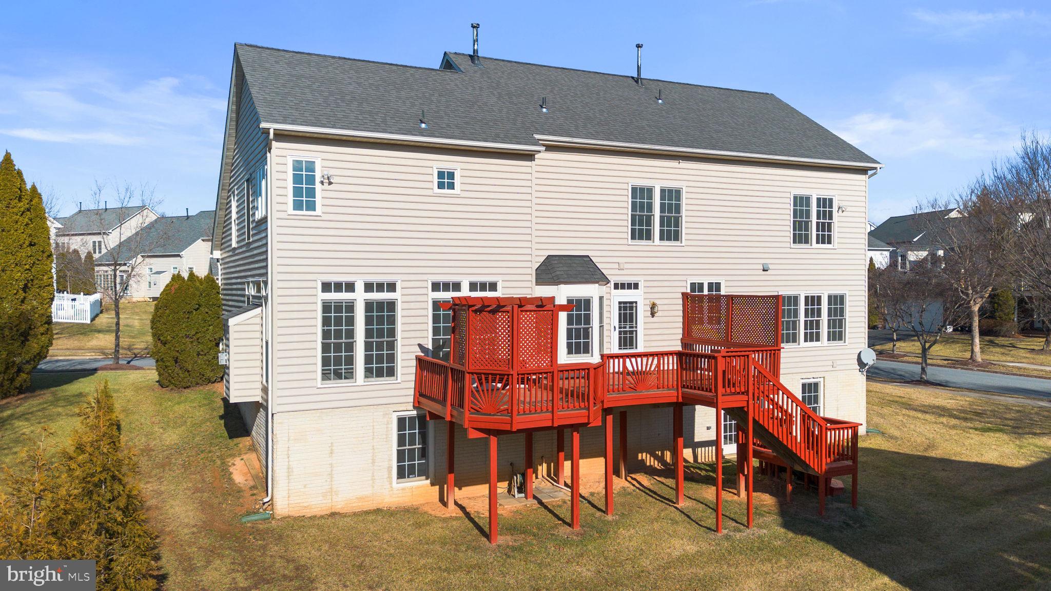 KINGSVIEW VILLAGE - Residential