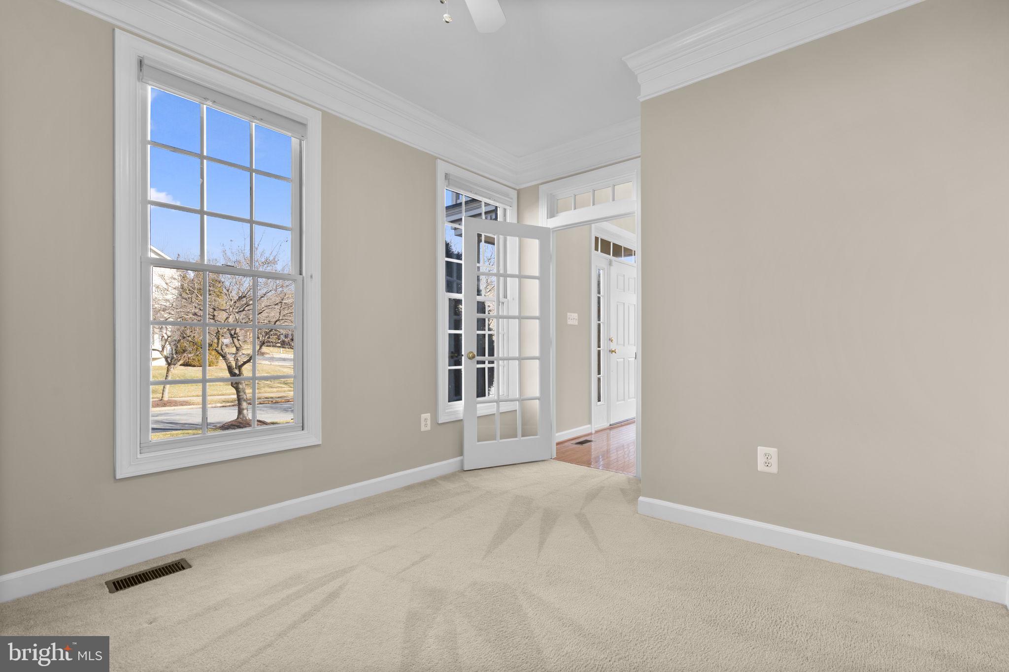 KINGSVIEW VILLAGE - Residential