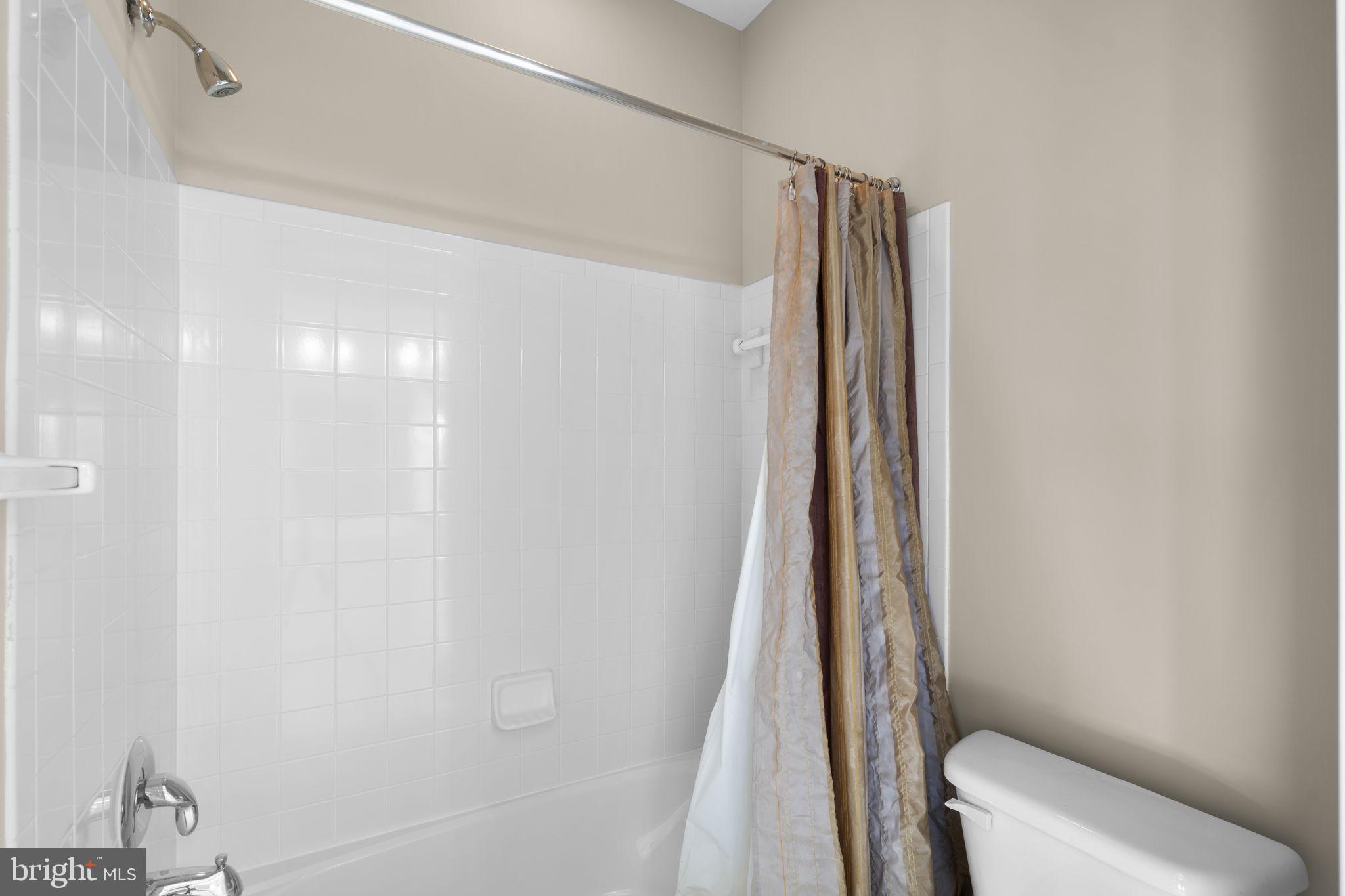 KINGSVIEW VILLAGE - Residential