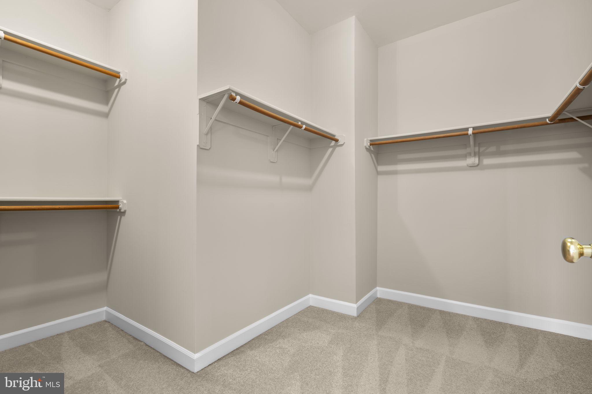 KINGSVIEW VILLAGE - Residential