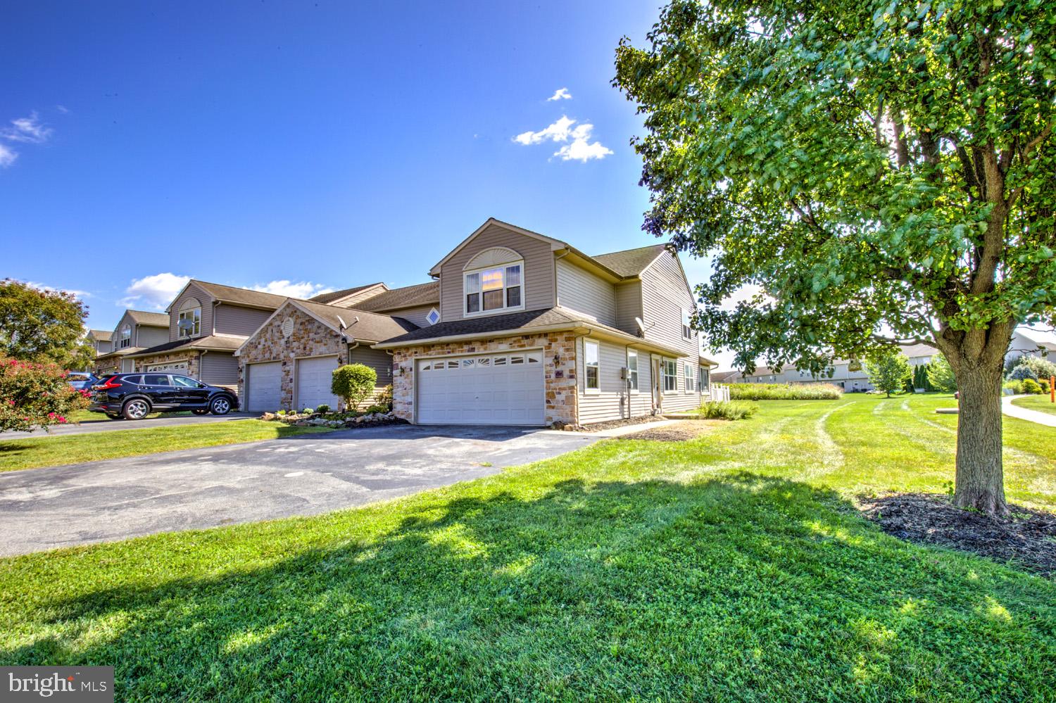 454 ALEXANDRIA COURT