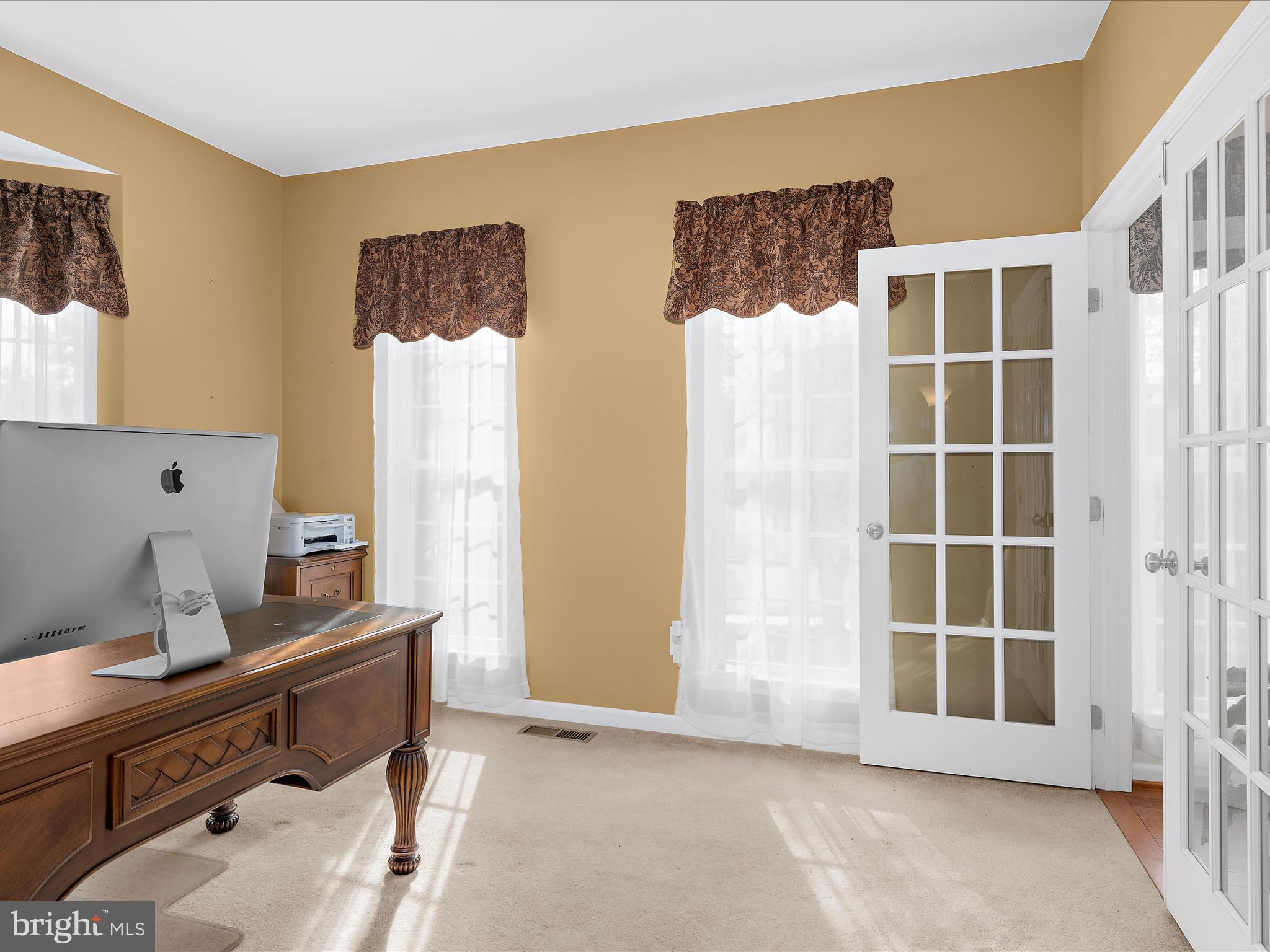 COVENTRY FARMS - Residential