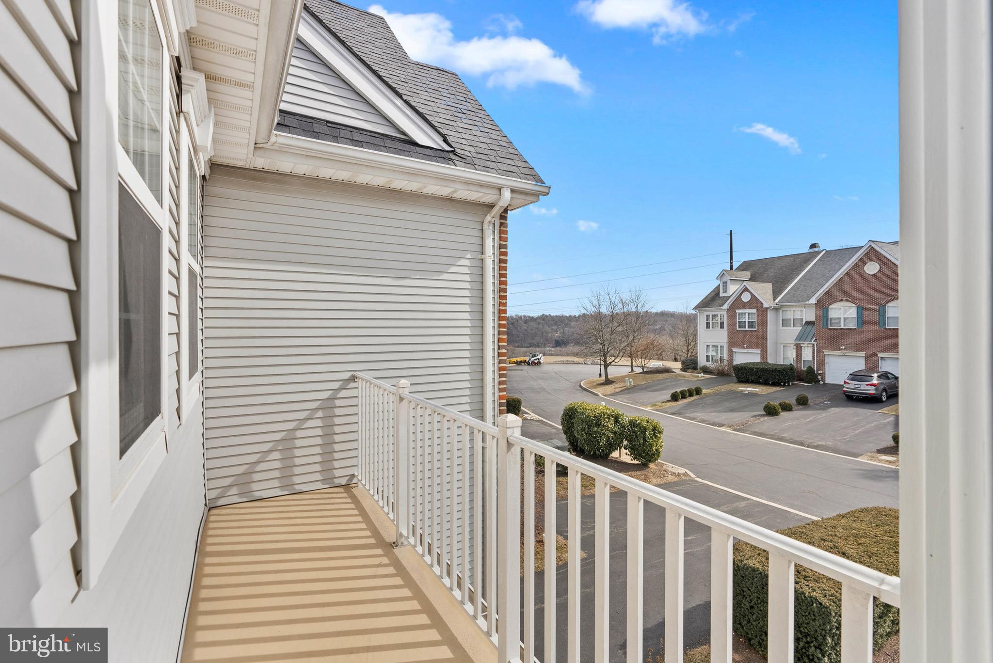 REBEL HILL - Residential