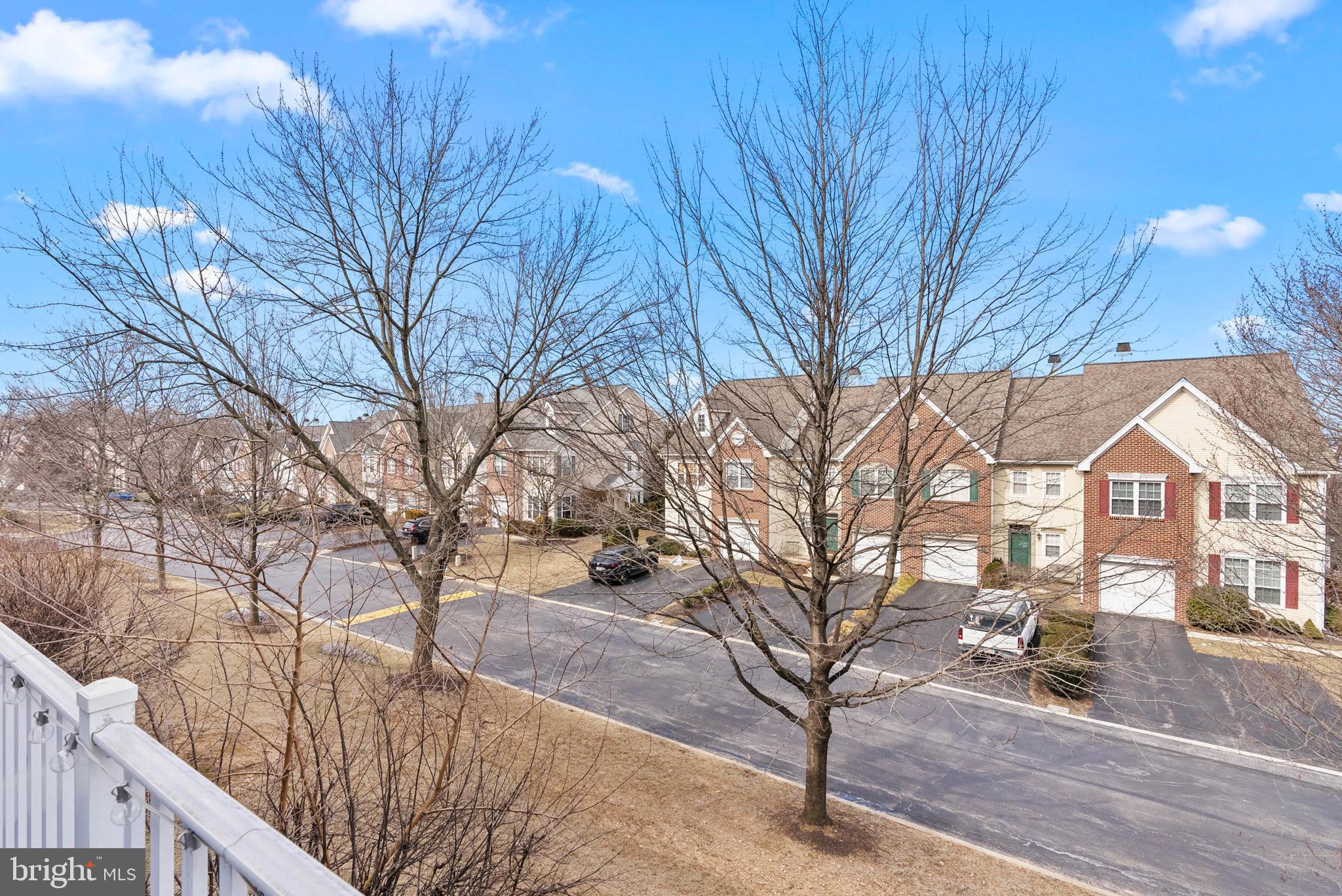 REBEL HILL - Residential