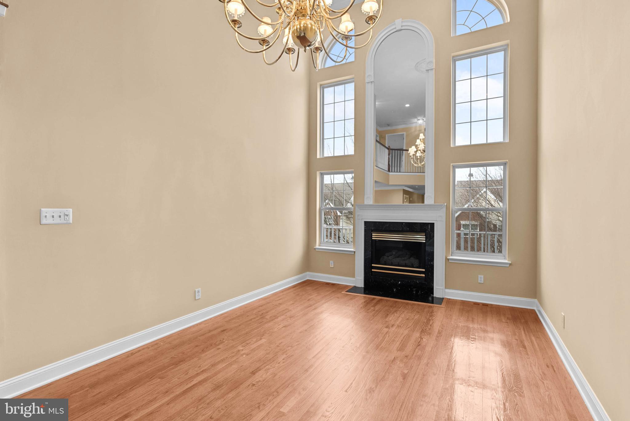 REBEL HILL - Residential