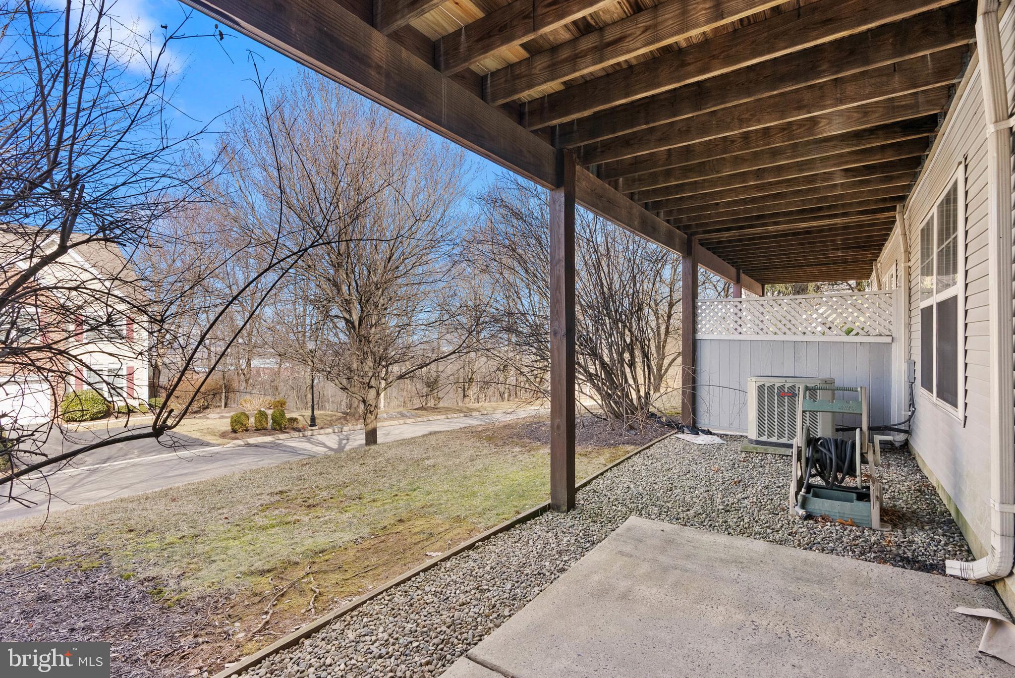 REBEL HILL - Residential