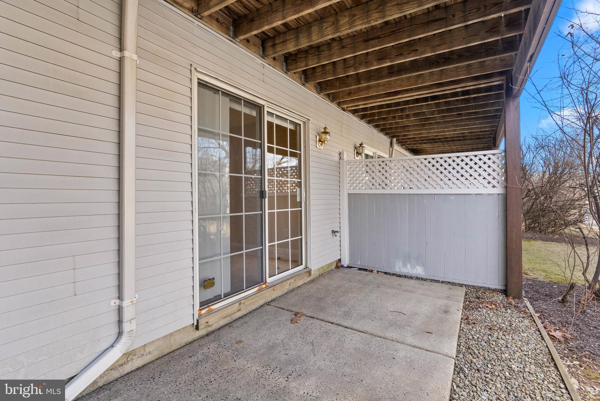 REBEL HILL - Residential