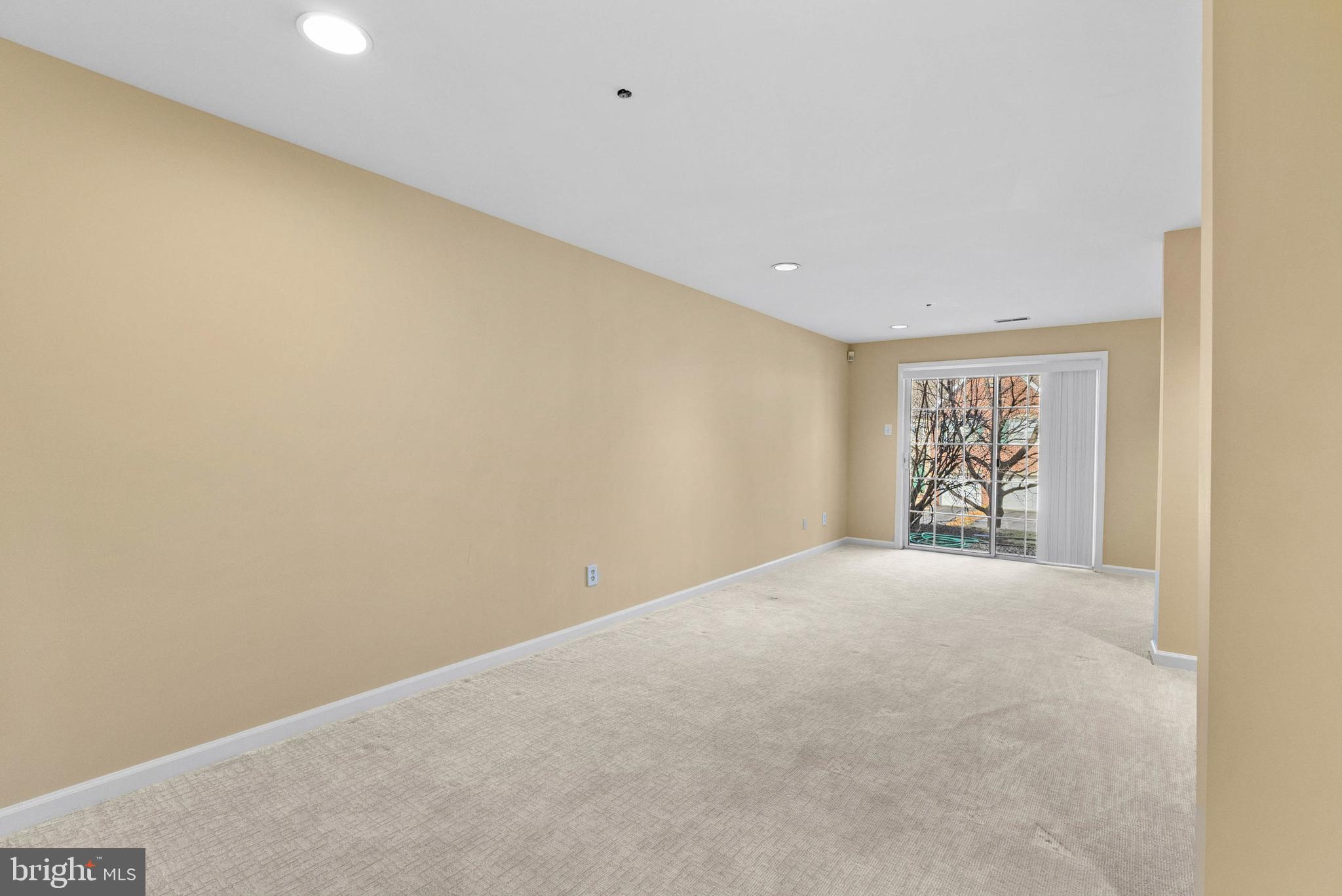 REBEL HILL - Residential