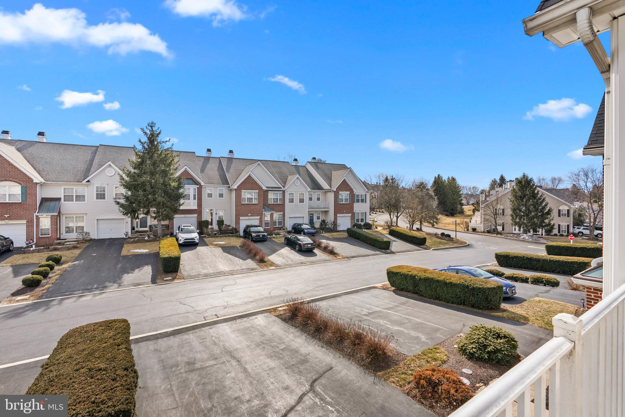 REBEL HILL - Residential