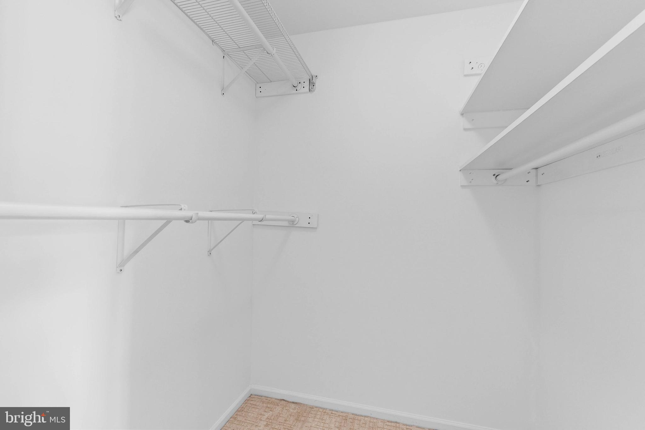 REBEL HILL - Residential