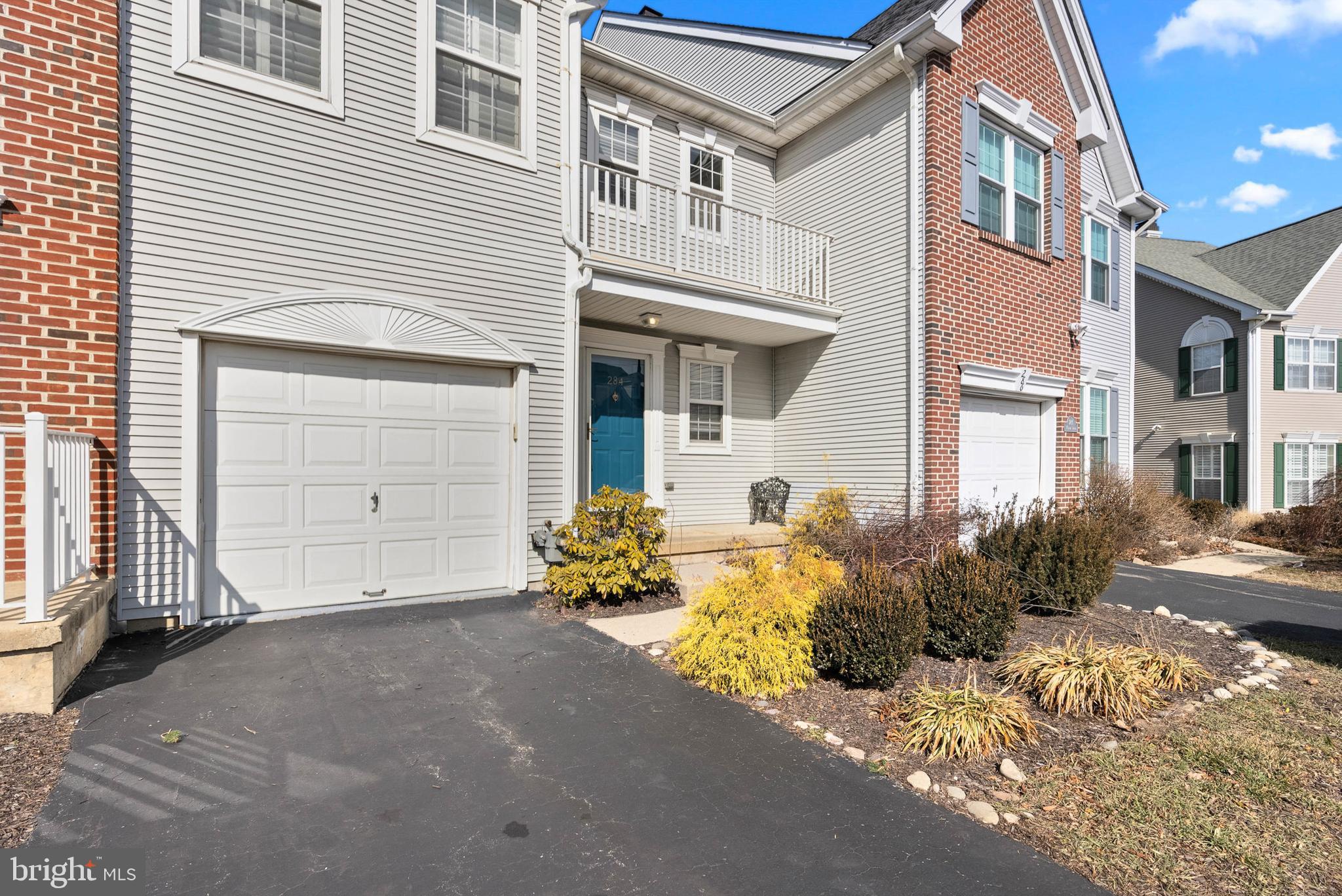 REBEL HILL - Residential