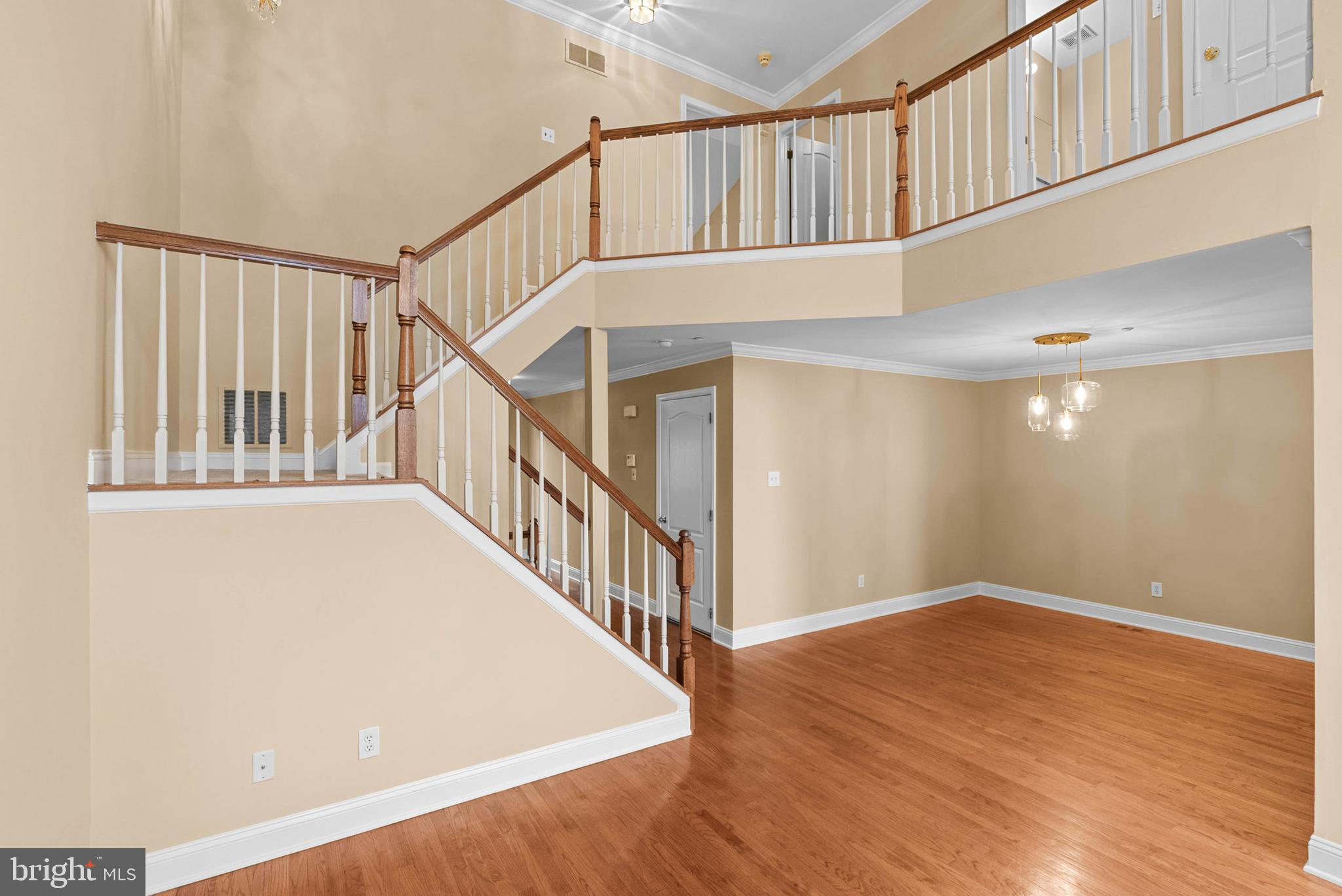 REBEL HILL - Residential